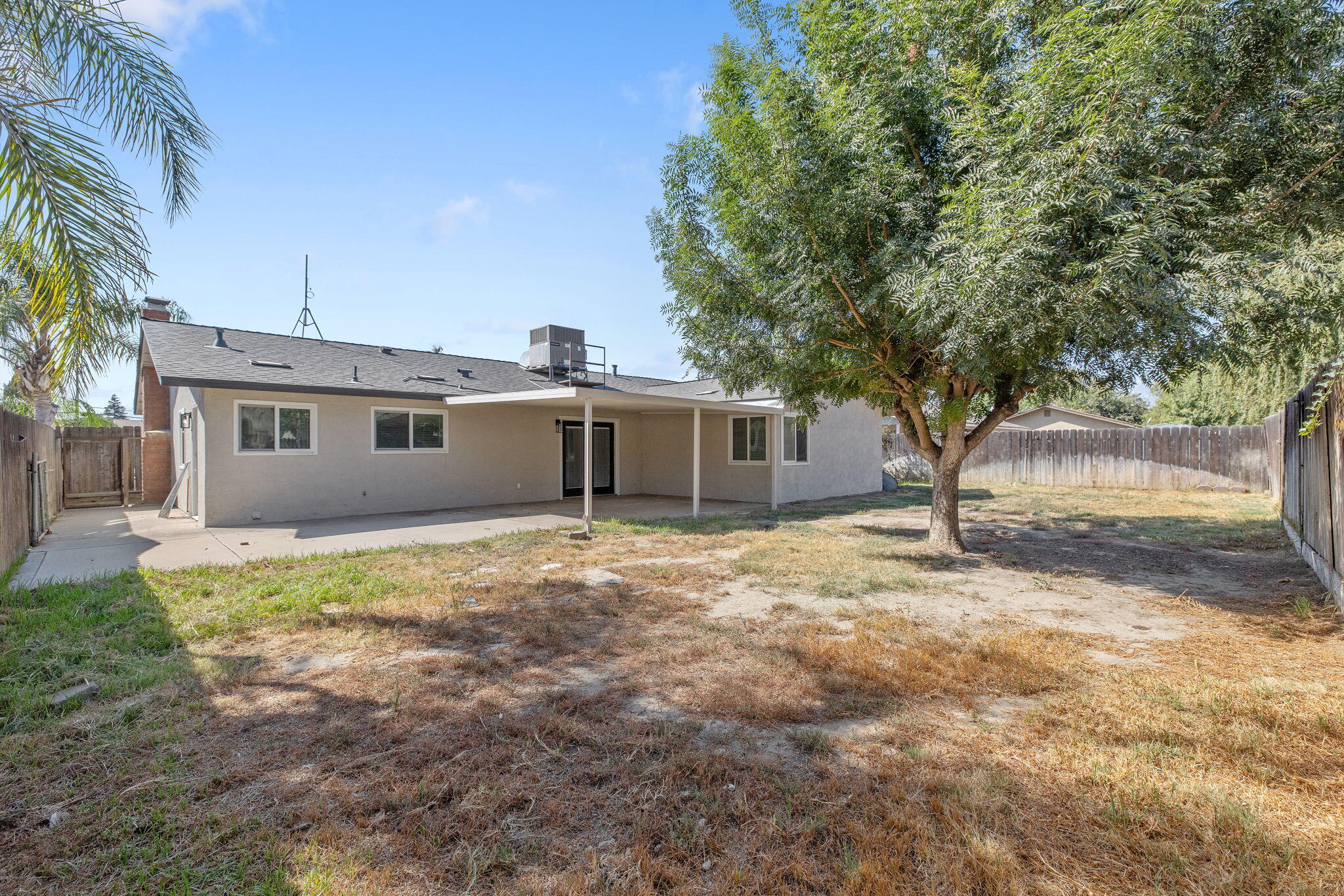 874 Linda Lee Cir, Lemoore, CA 93245