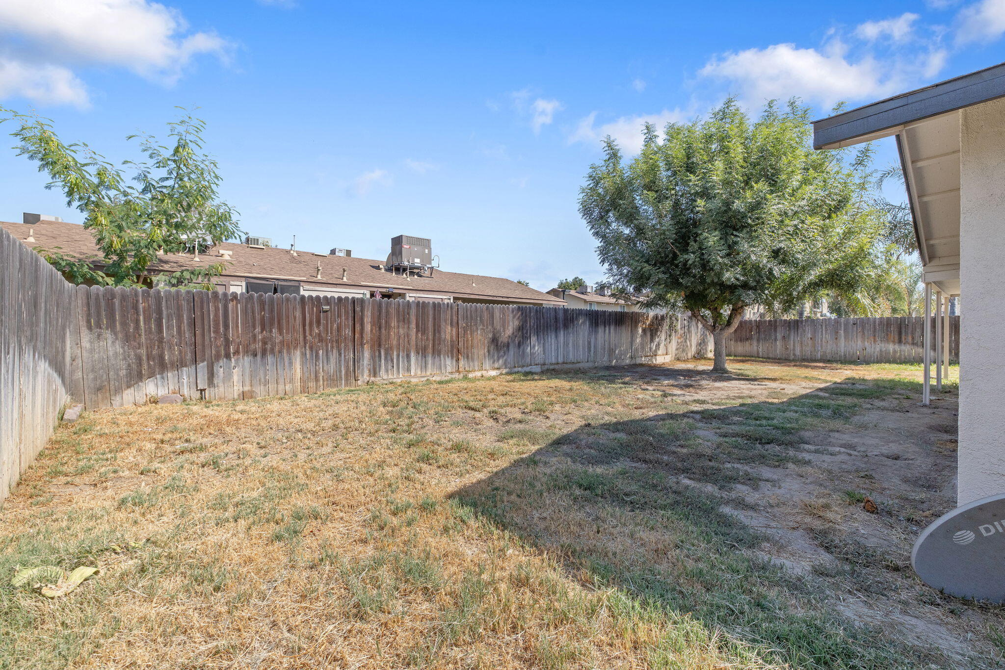 874 Linda Lee Cir, Lemoore, CA 93245
