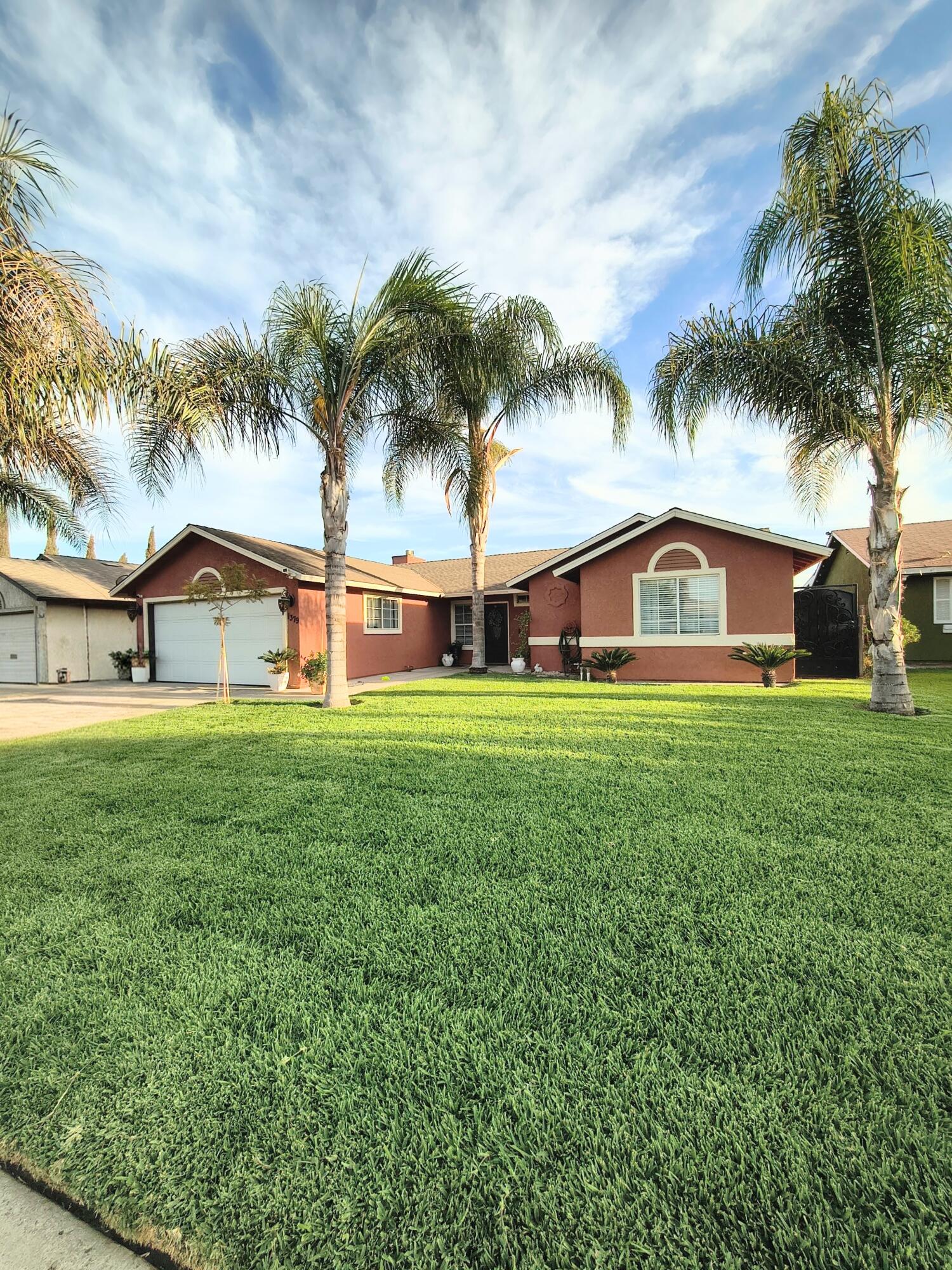 1379 Lombard St, Hanford, CA 93230