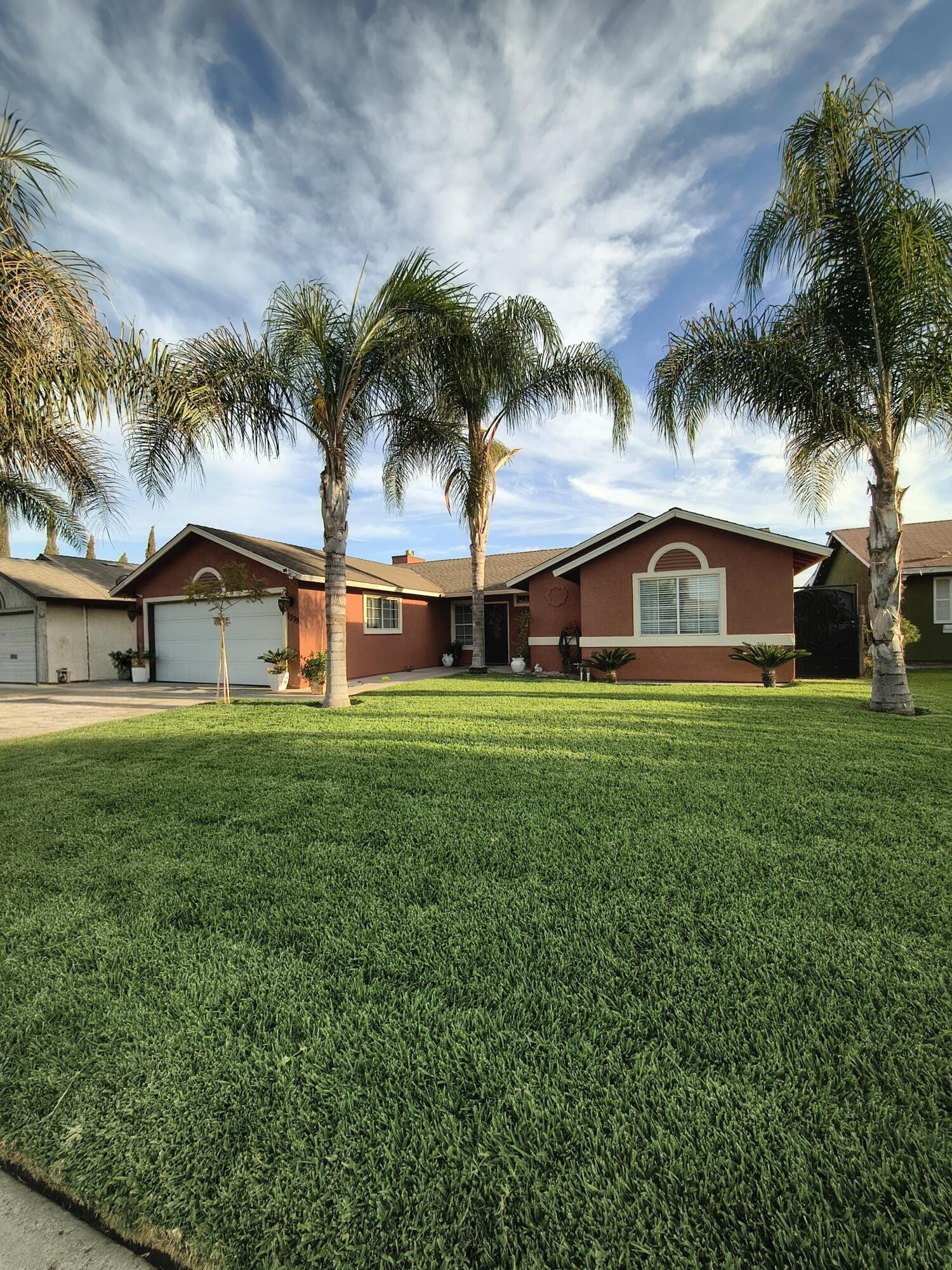 1379 Lombard St, Hanford, CA 93230