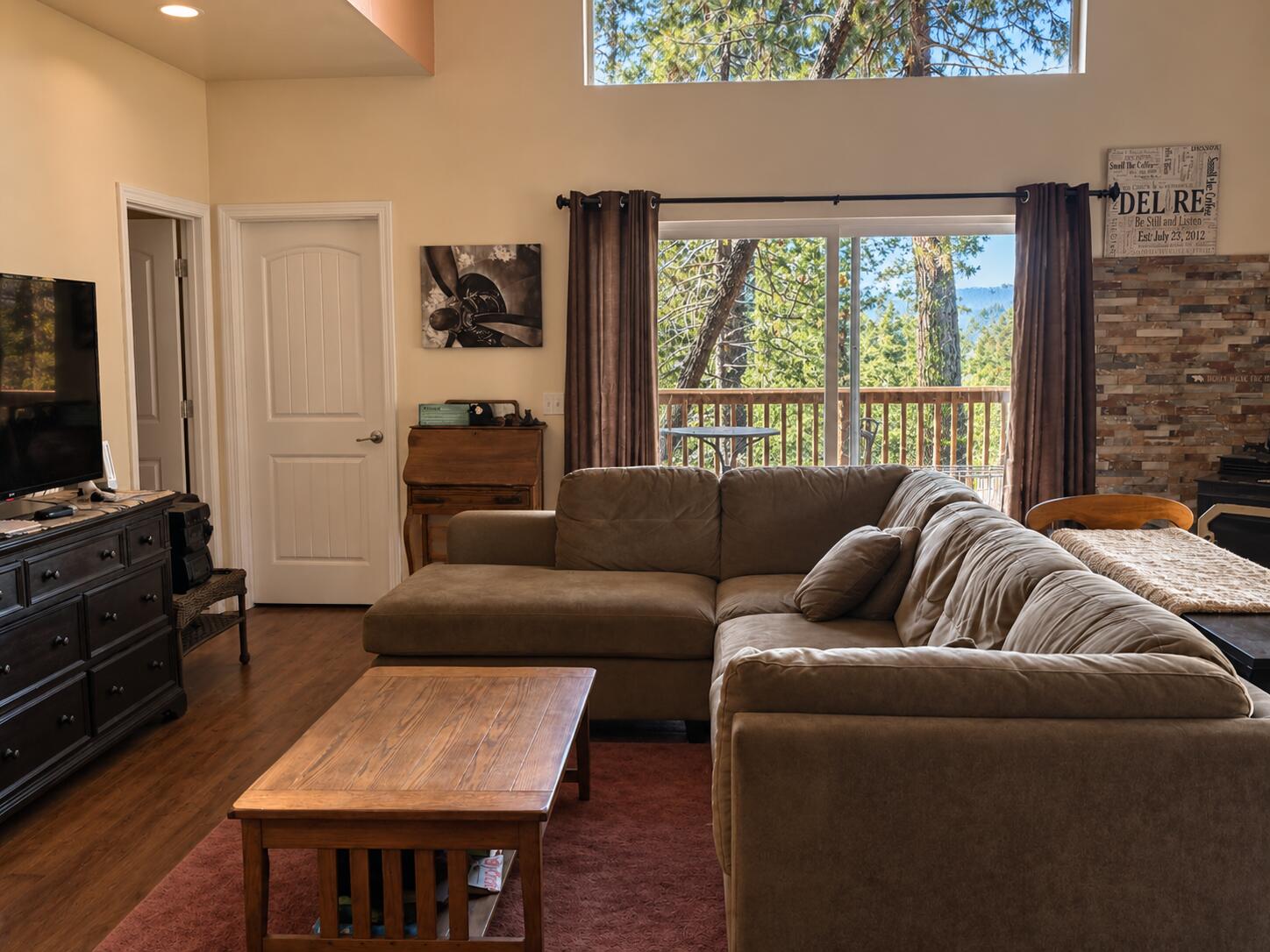 2079 John Gerney Dr, Springville, CA 93265
