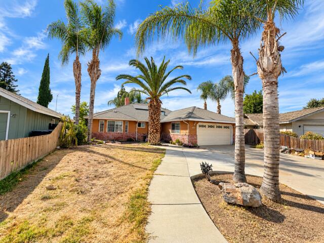 1621 N Maple St, Visalia, CA 93292