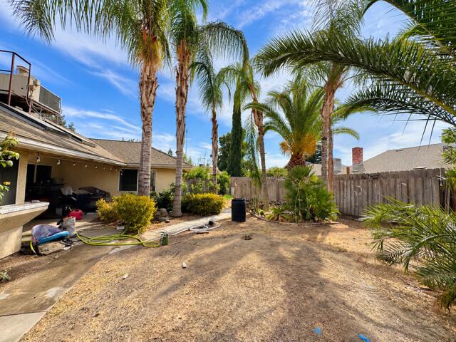 1621 N Maple St, Visalia, CA 93292