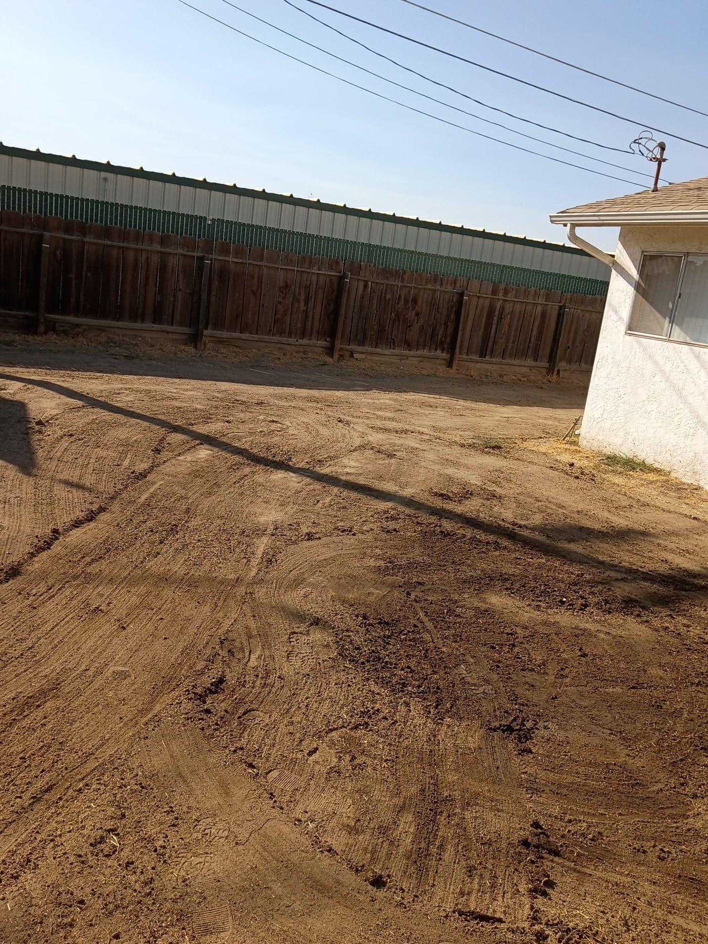 1124 Robin Ave, Hanford, CA 93230