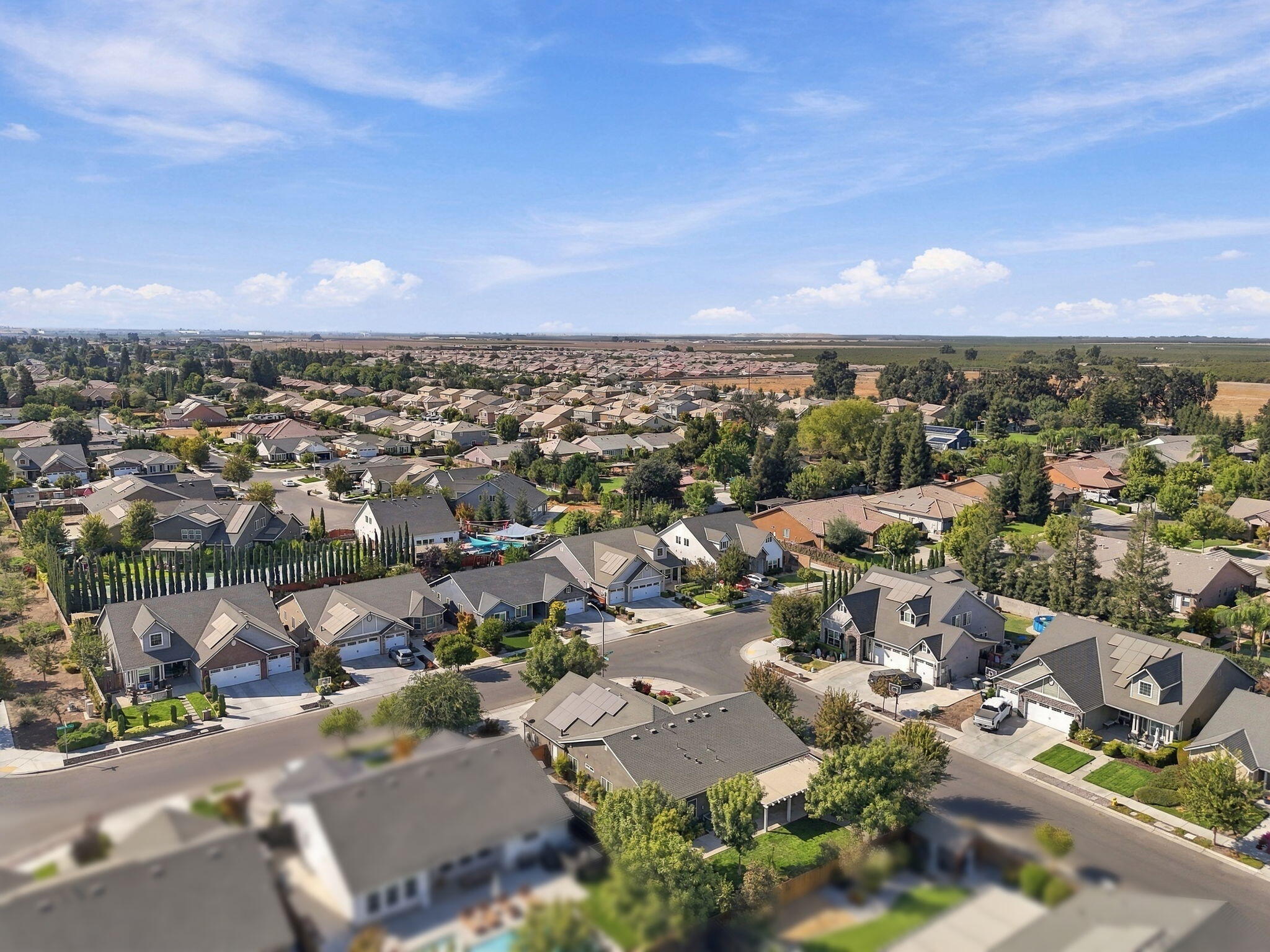 2548 N Chinowth St, Visalia, CA 93291
