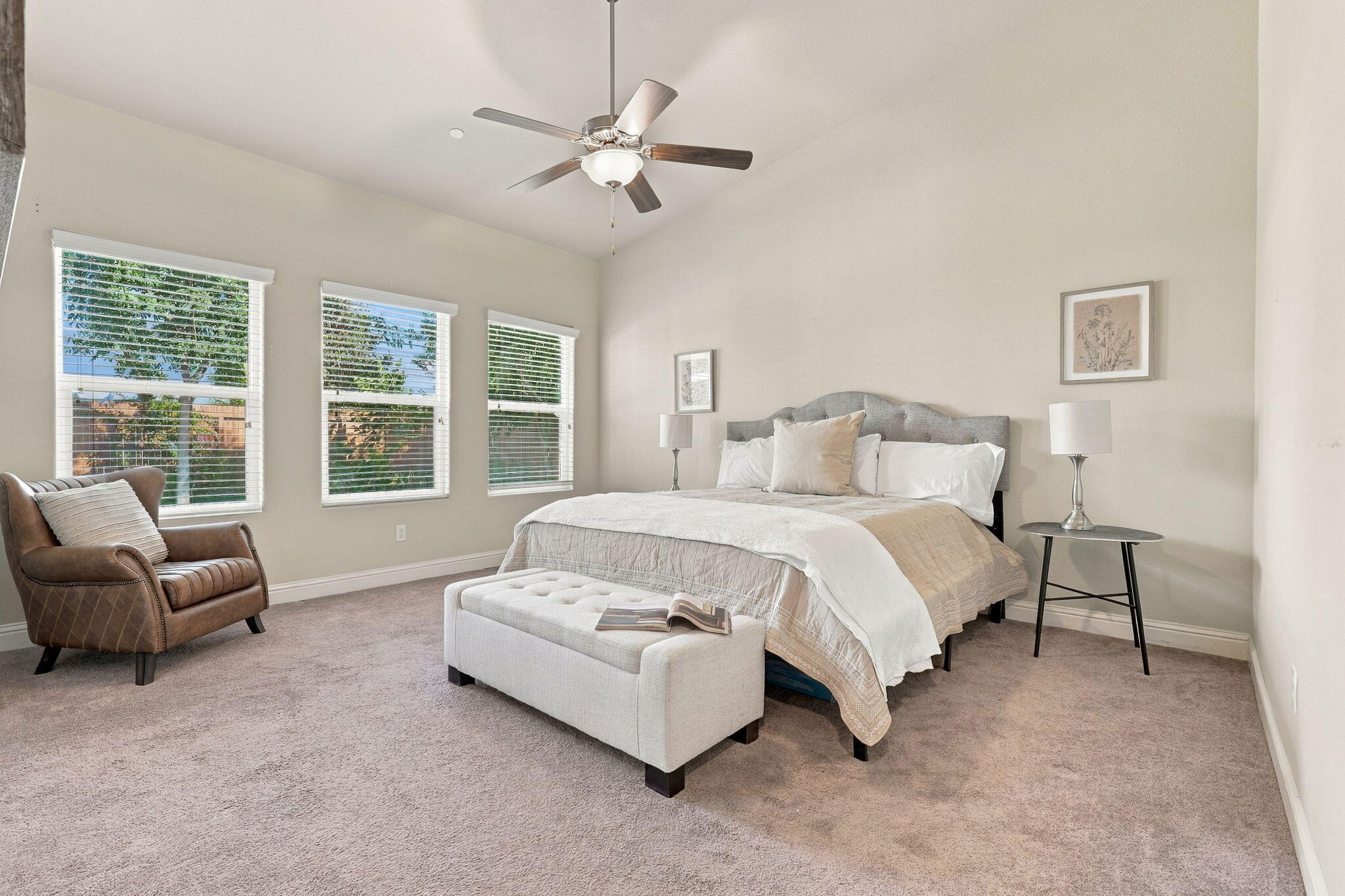 2548 N Chinowth St, Visalia, CA 93291