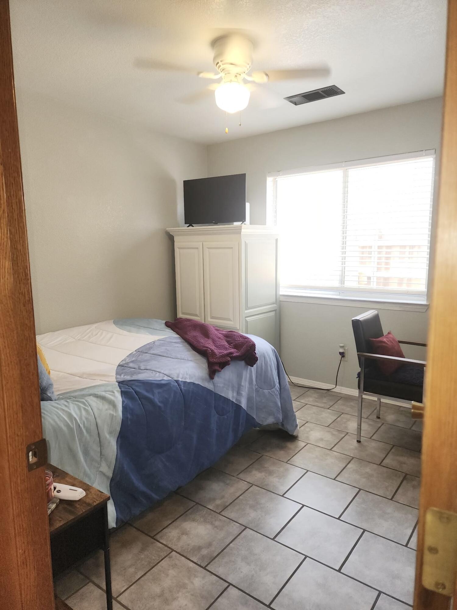 4235 W Mission Ct, Visalia, CA 93277