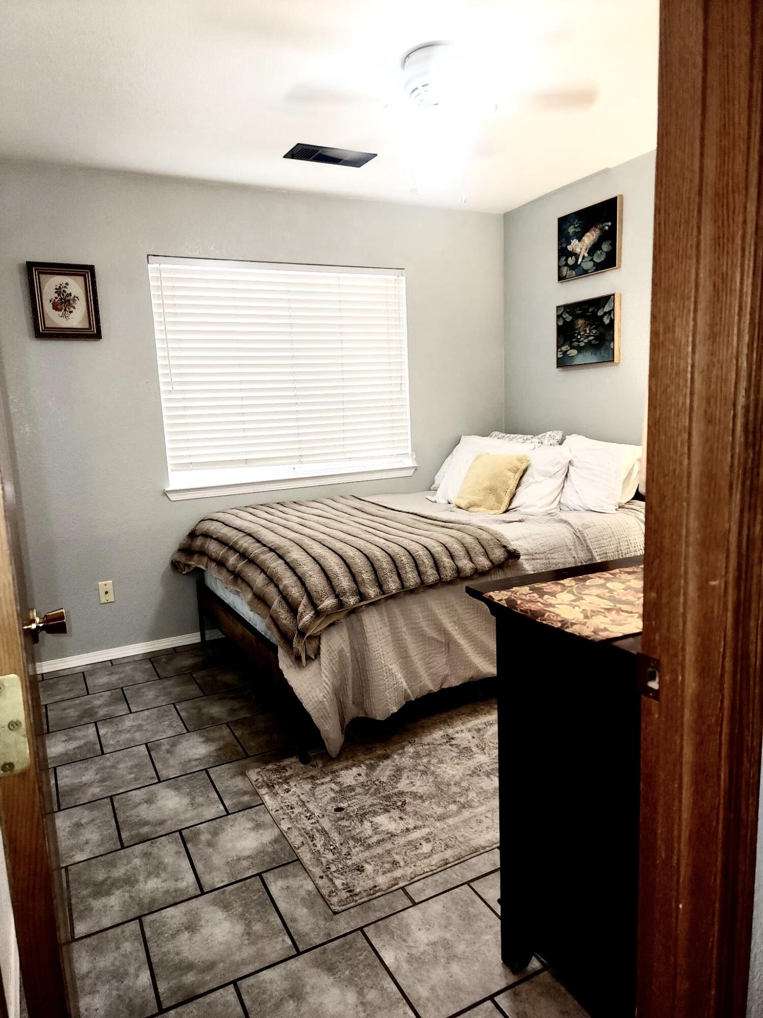 4235 W Mission Ct, Visalia, CA 93277