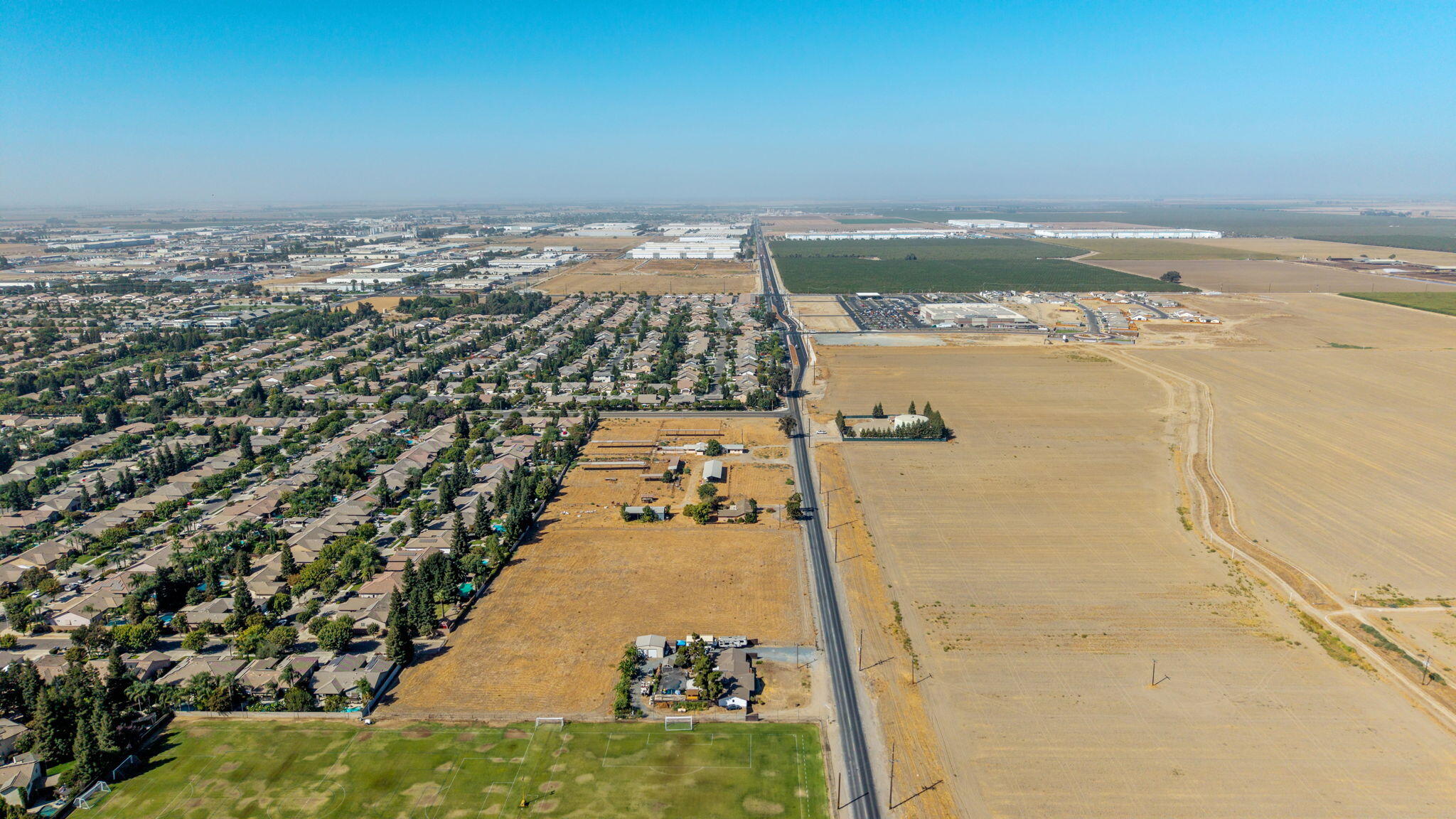 0 Se Corner Of Riggin And Roeben, Visalia, CA 93291