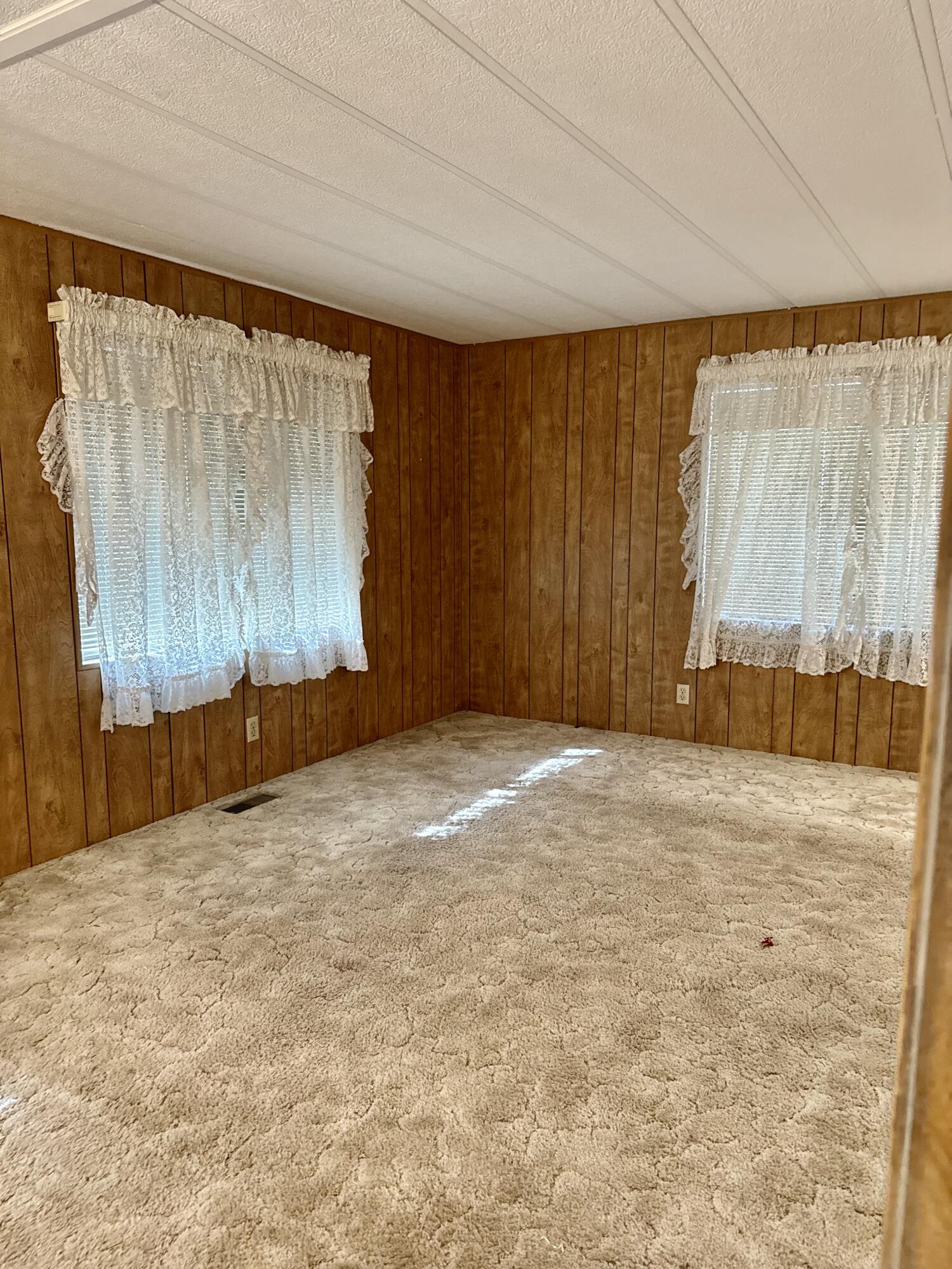 2627 W Midvalley Ave #127, Visalia, CA 93277