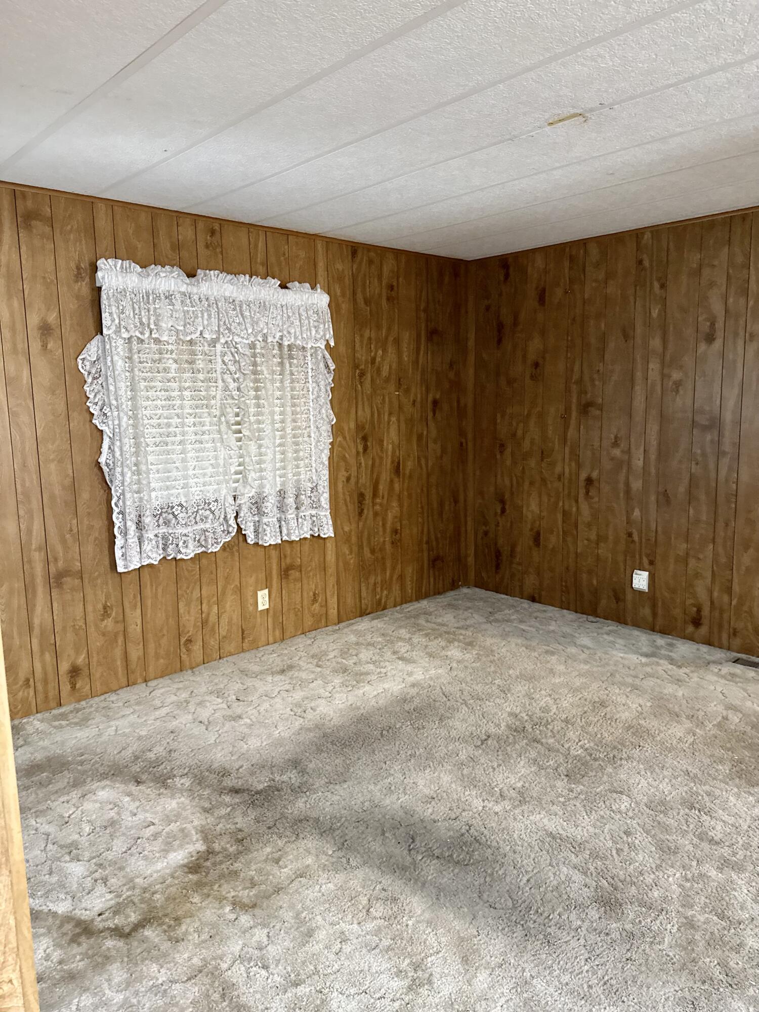 2627 W Midvalley Ave #127, Visalia, CA 93277