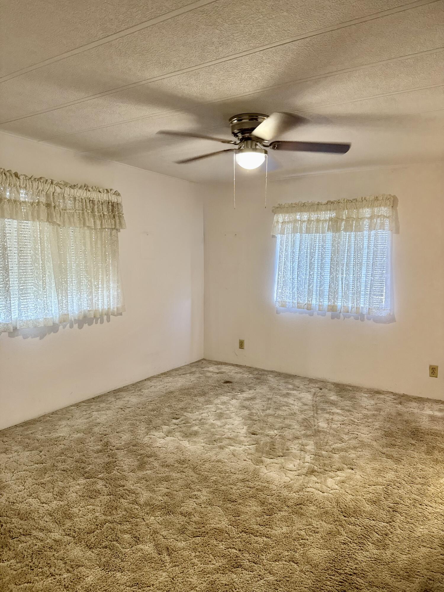 2627 W Midvalley Ave #127, Visalia, CA 93277