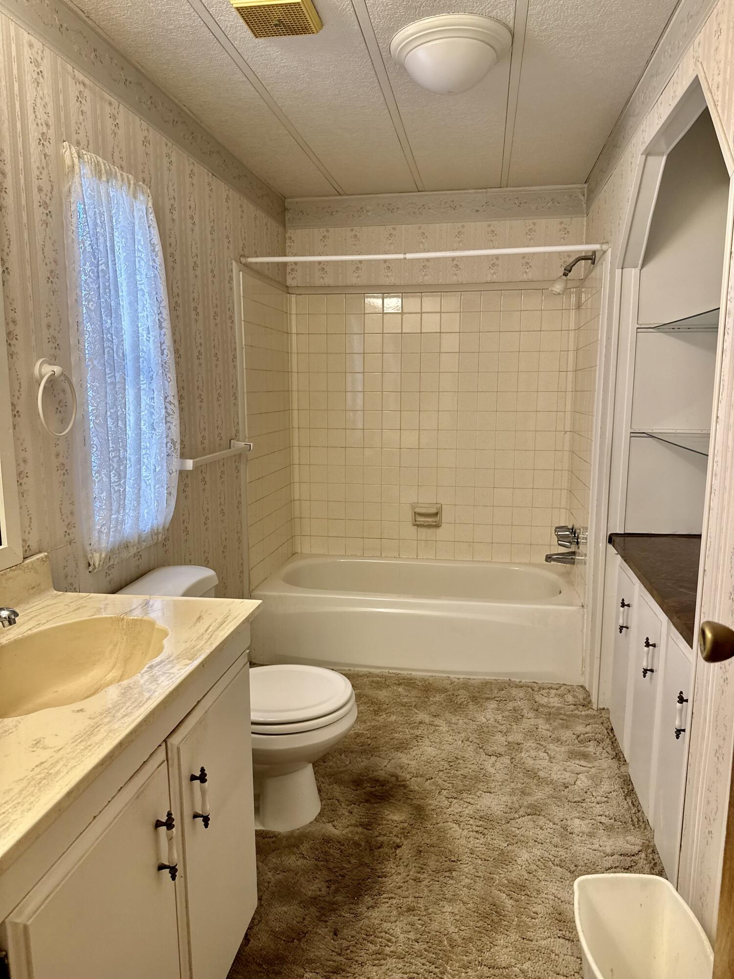 2627 W Midvalley Ave #127, Visalia, CA 93277
