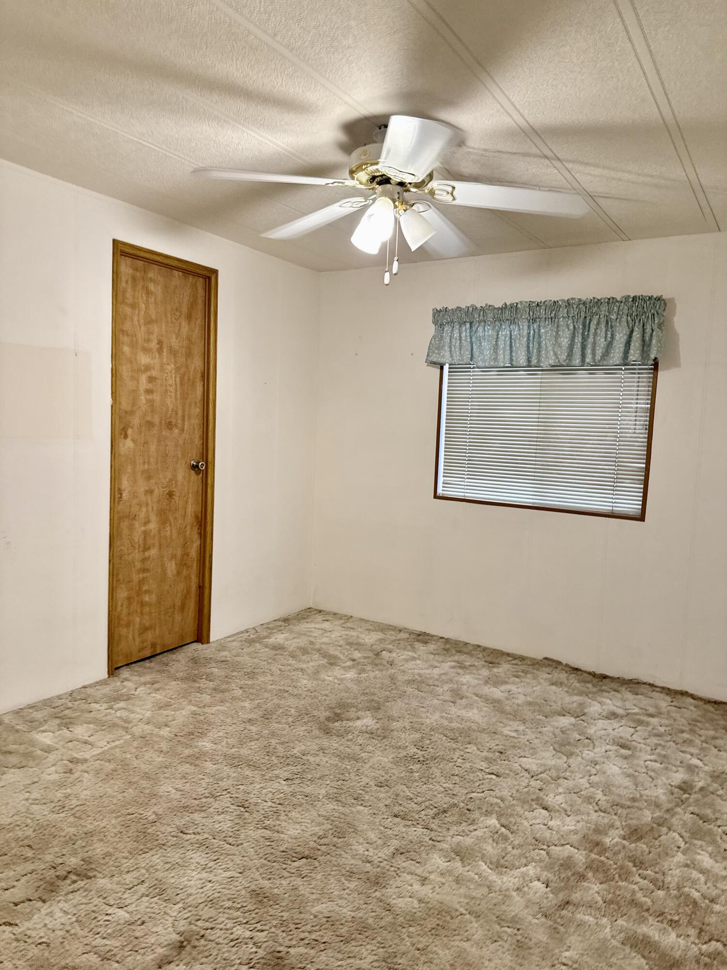 2627 W Midvalley Ave #127, Visalia, CA 93277
