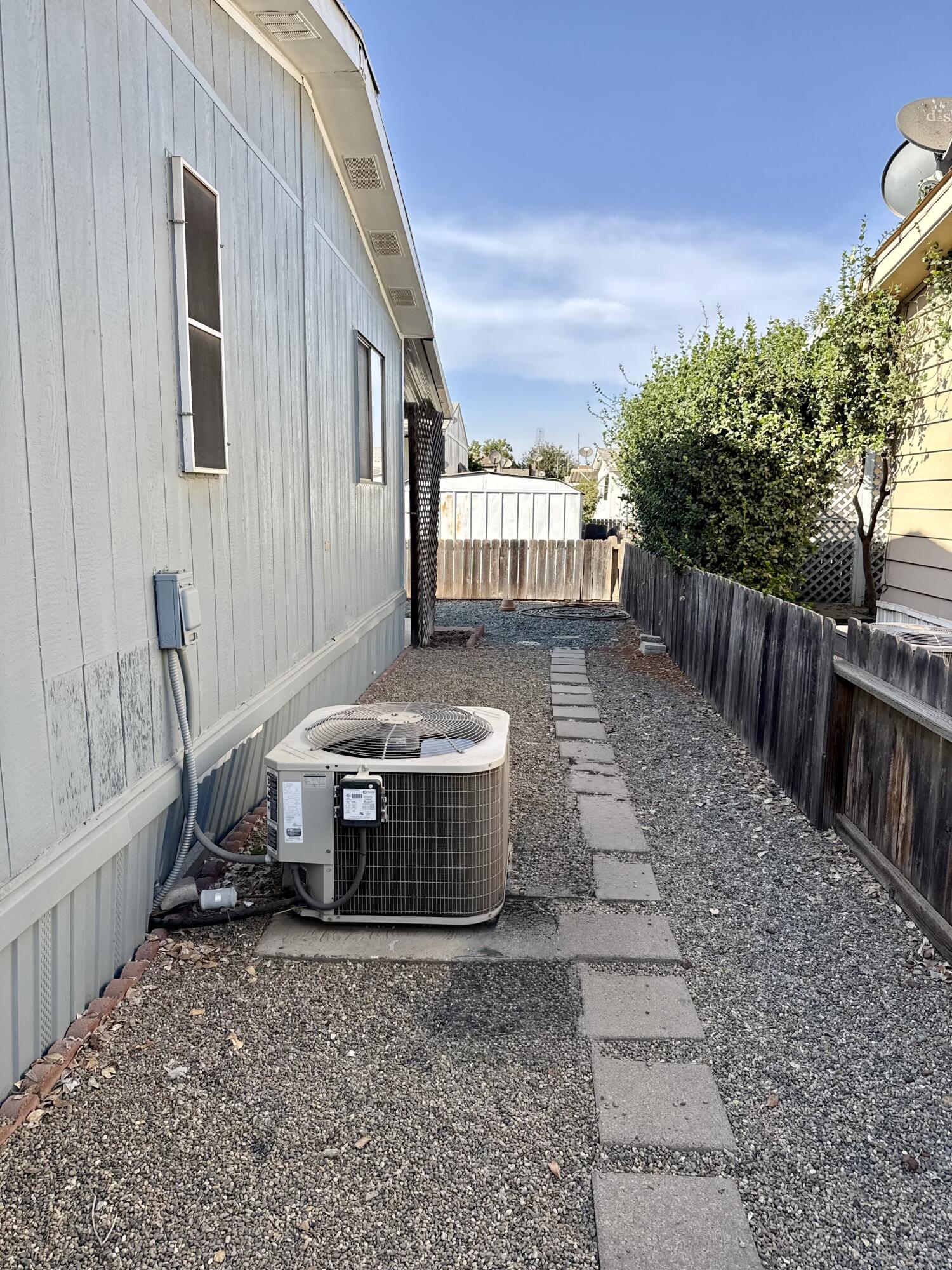 2627 W Midvalley Ave #127, Visalia, CA 93277