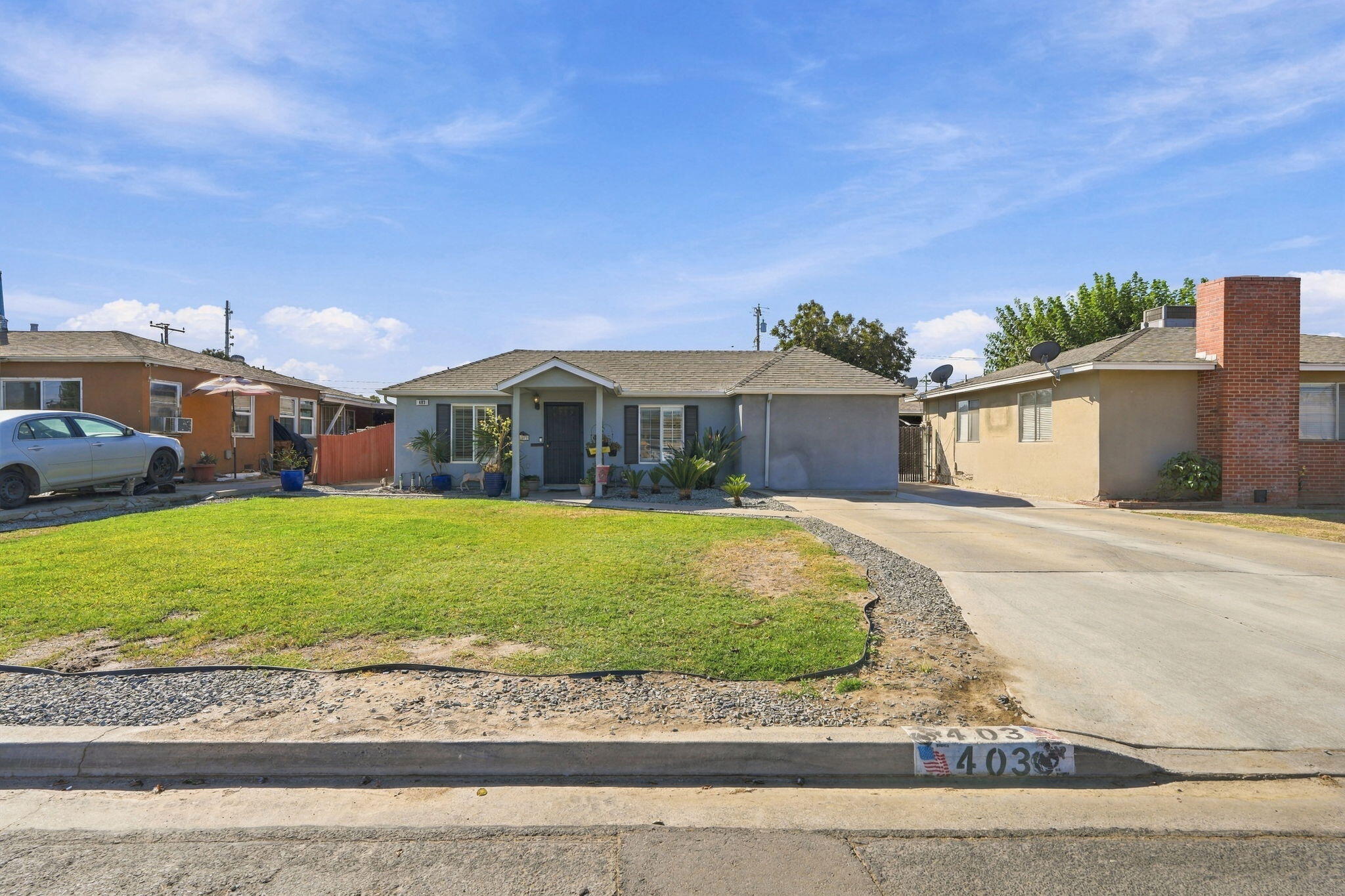 403 E Elm St, Hanford, CA 93230