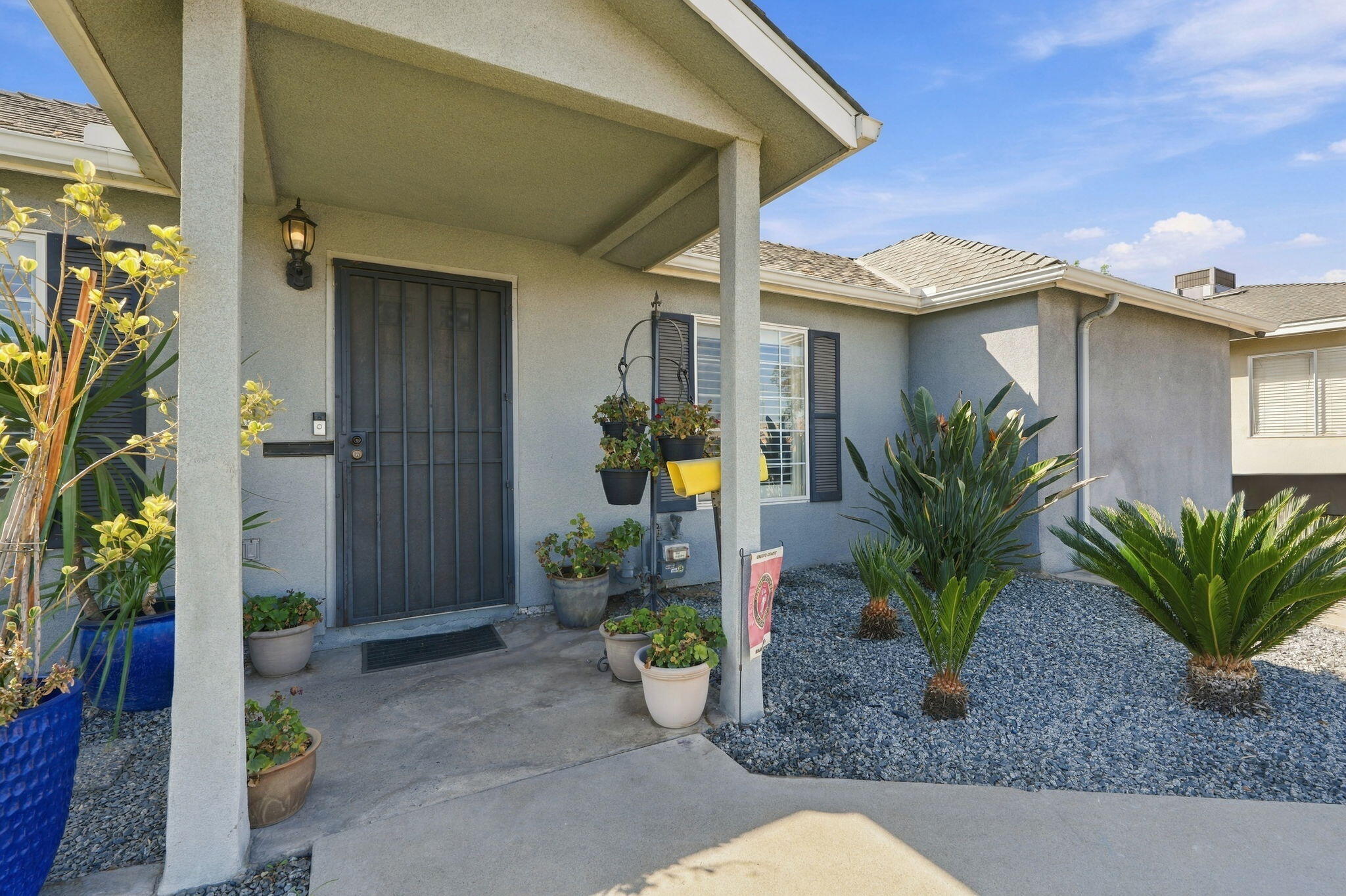 403 E Elm St, Hanford, CA 93230