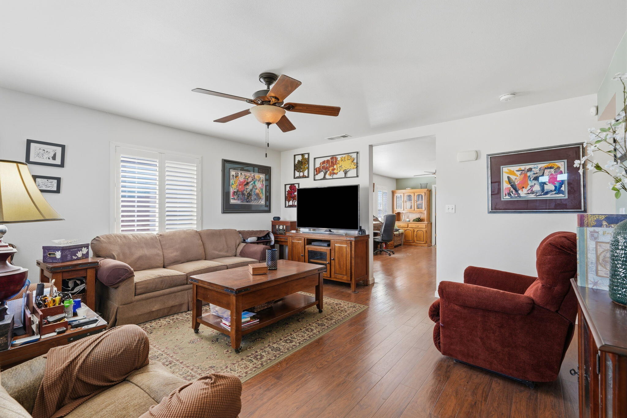 403 E Elm St, Hanford, CA 93230