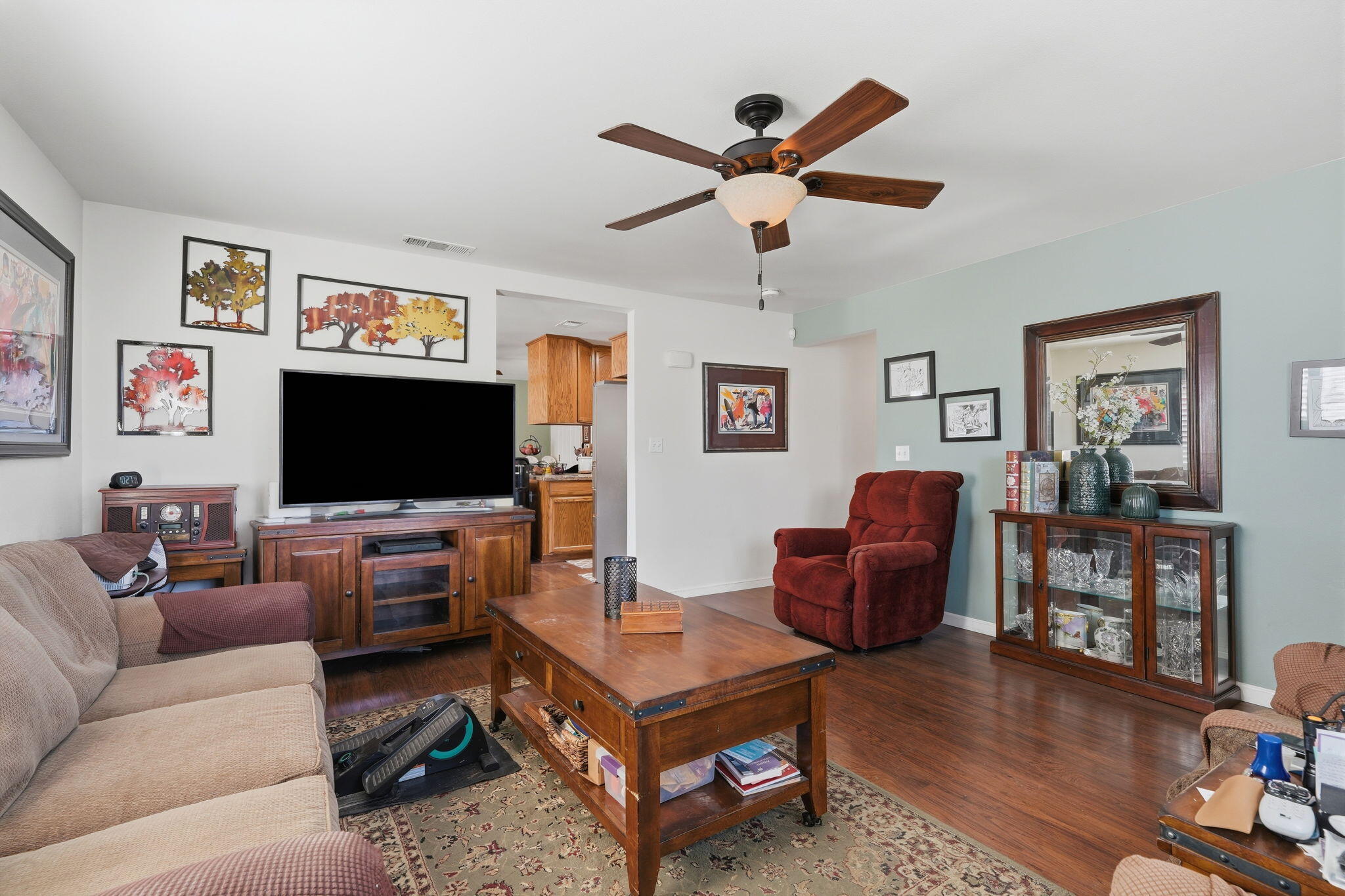 403 E Elm St, Hanford, CA 93230