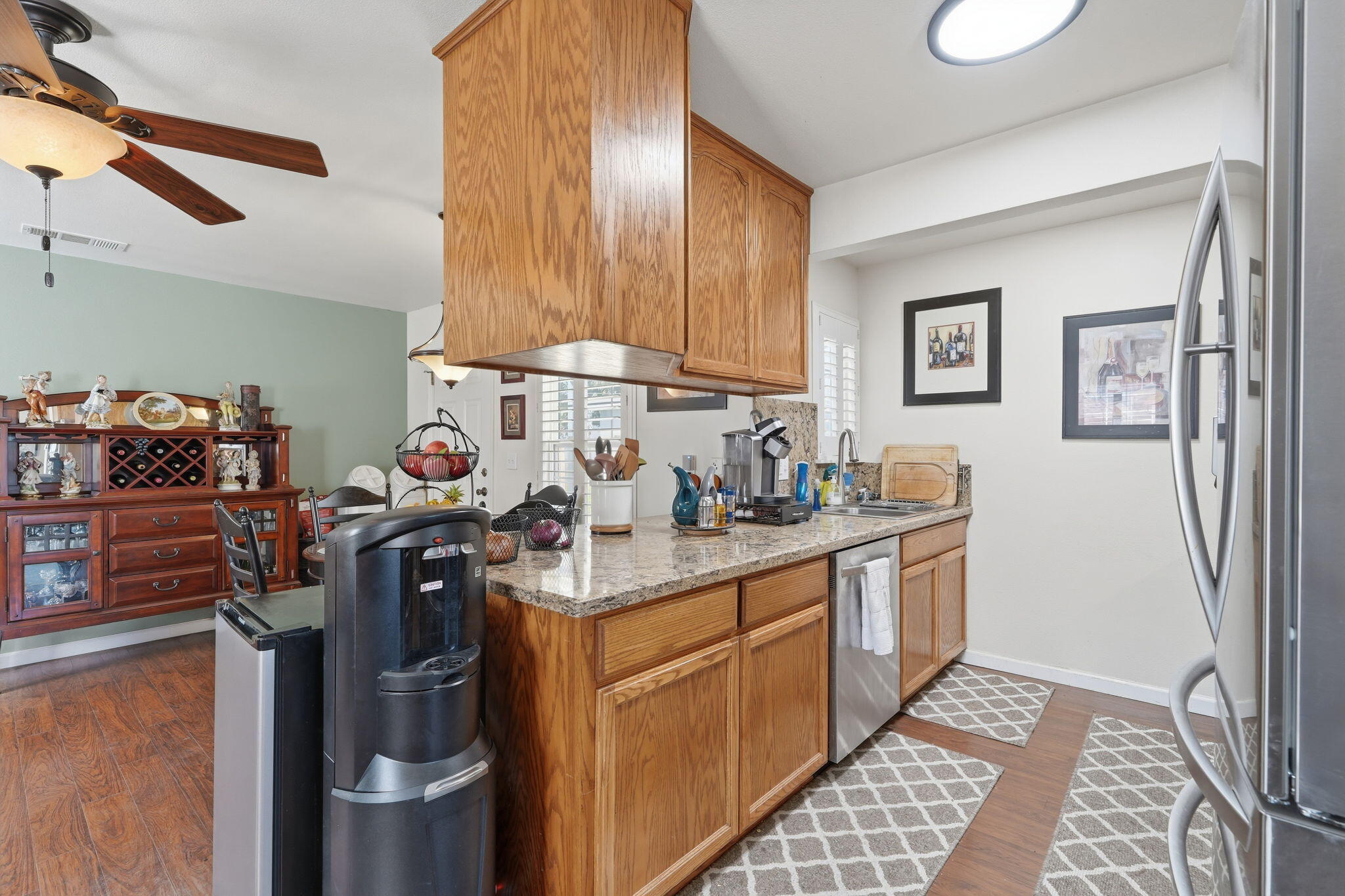 403 E Elm St, Hanford, CA 93230