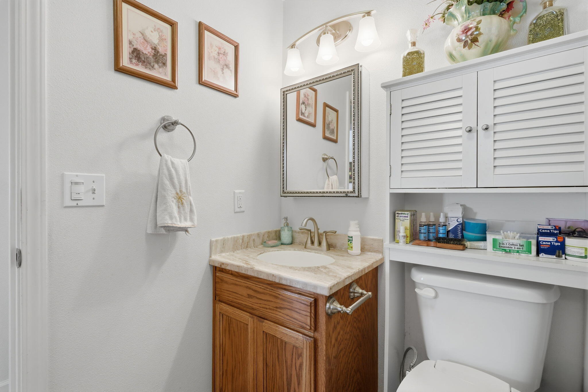 403 E Elm St, Hanford, CA 93230