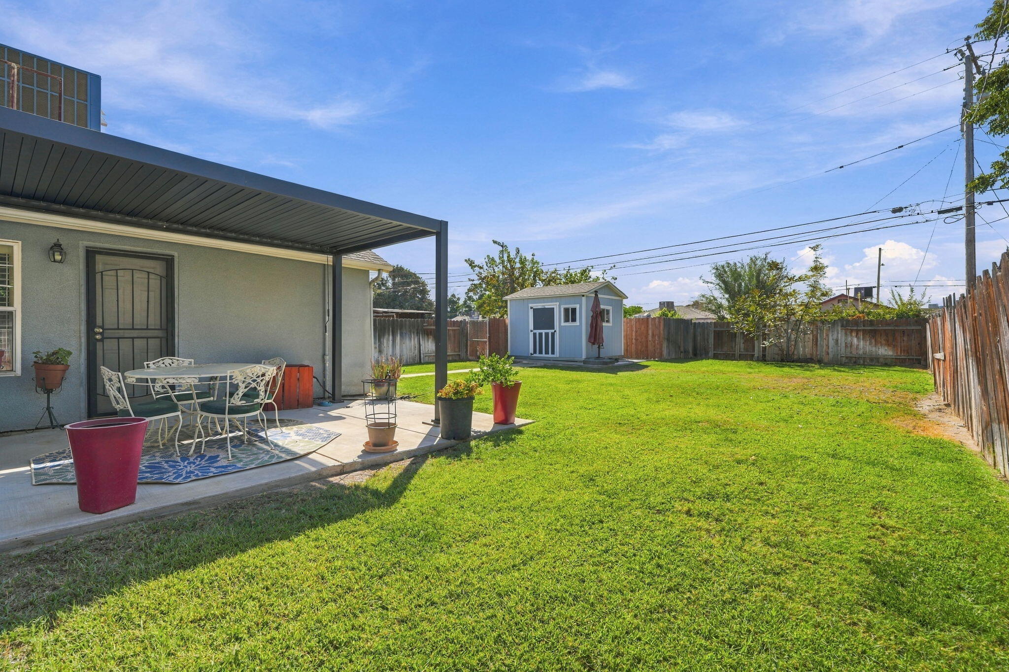 403 E Elm St, Hanford, CA 93230