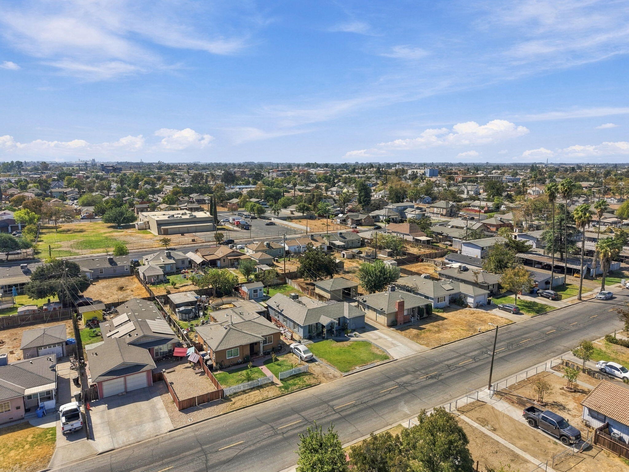 403 E Elm St, Hanford, CA 93230
