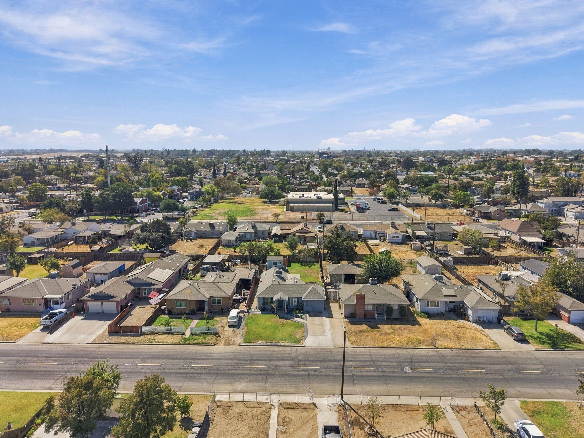 403 E Elm St, Hanford, CA 93230