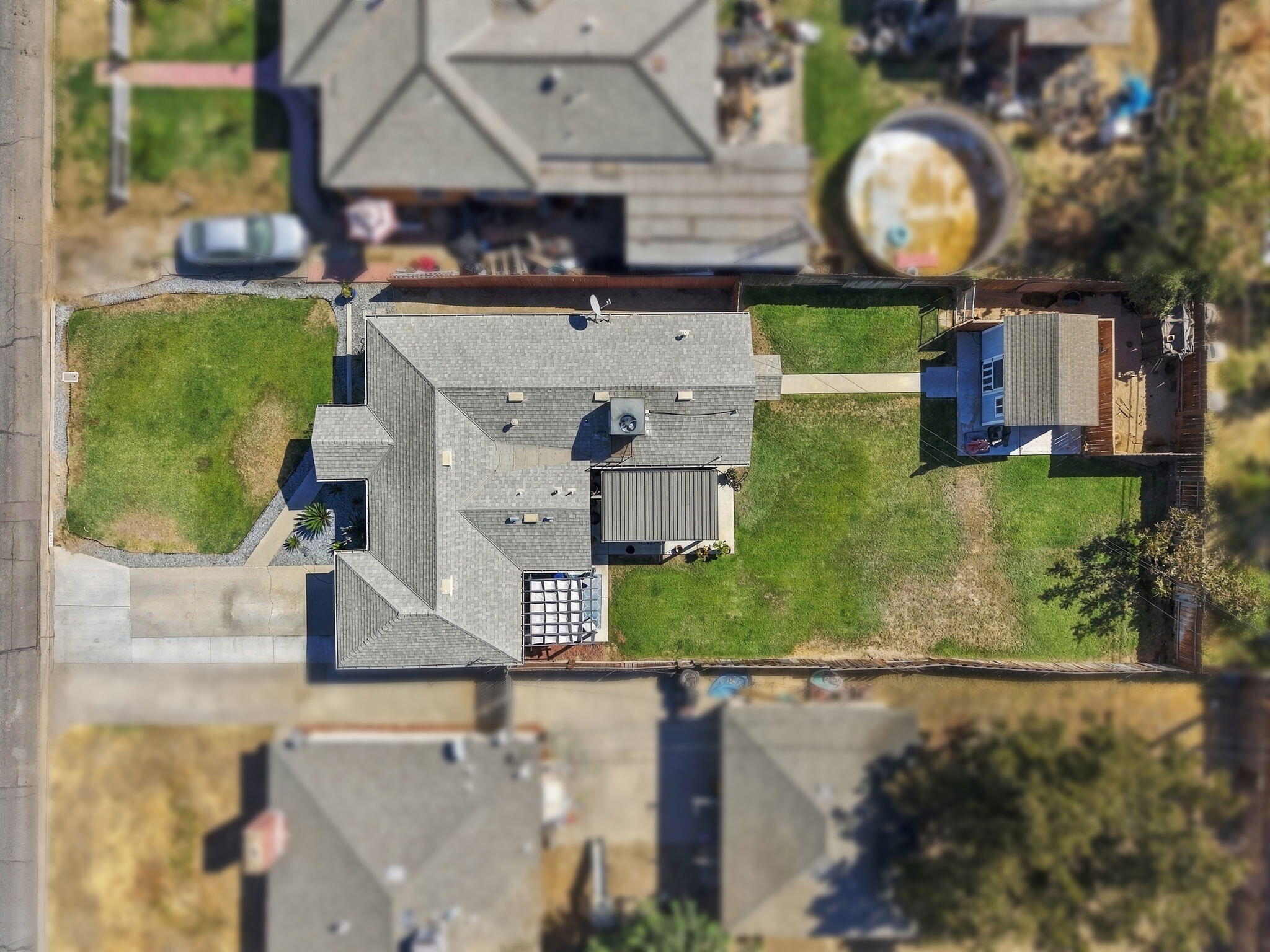 403 E Elm St, Hanford, CA 93230
