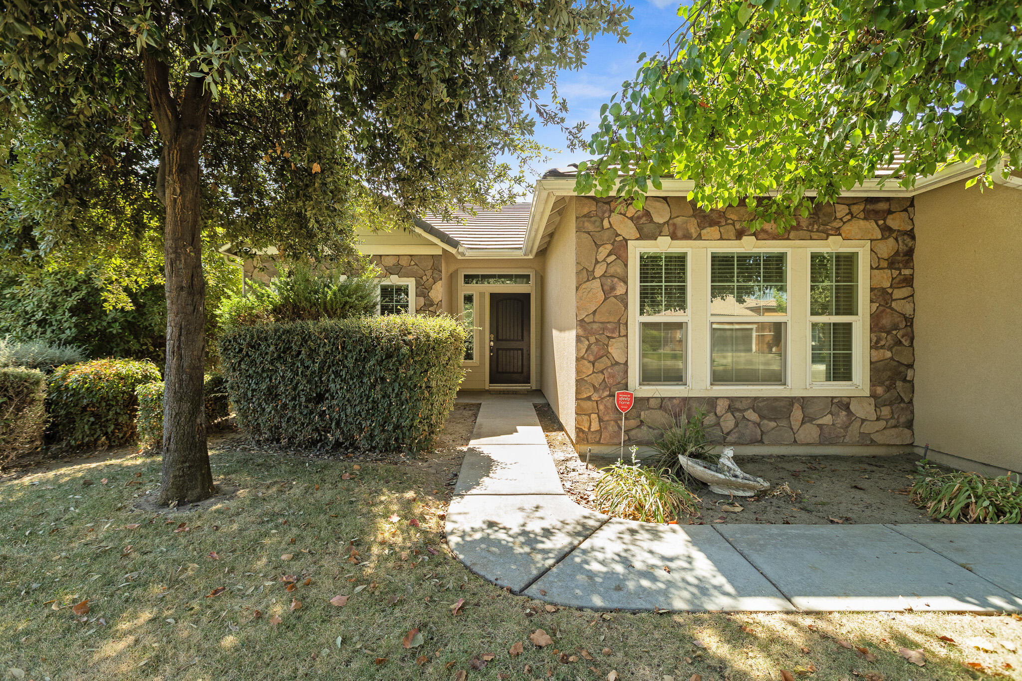 4039 W Buena Vista Ave, Visalia, CA 93291
