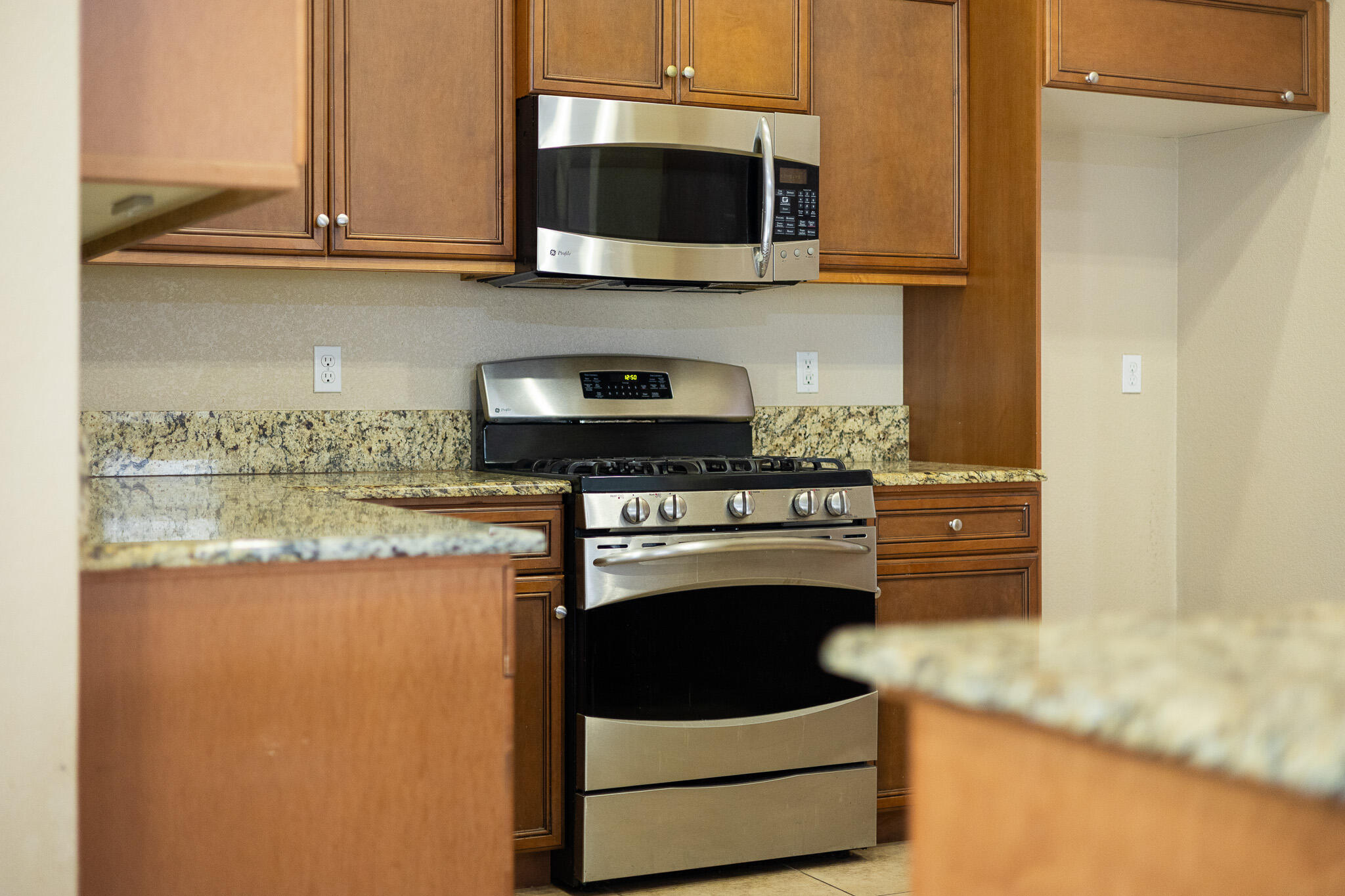 4039 W Buena Vista Ave, Visalia, CA 93291