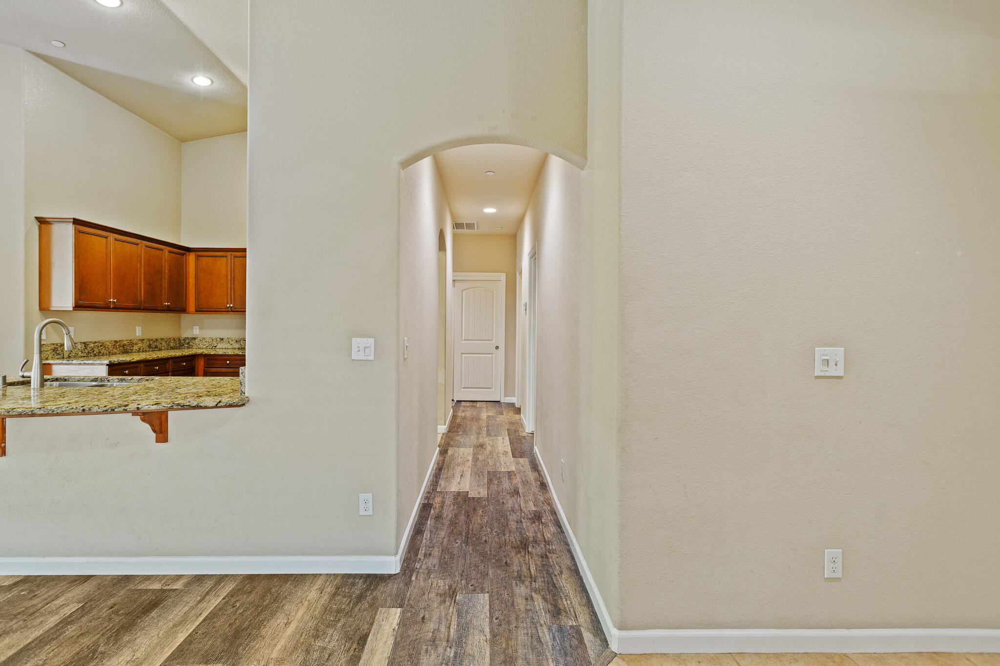 4039 W Buena Vista Ave, Visalia, CA 93291