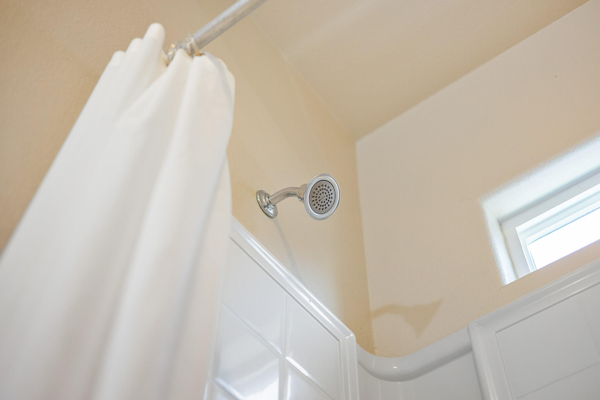 4039 W Buena Vista Ave, Visalia, CA 93291
