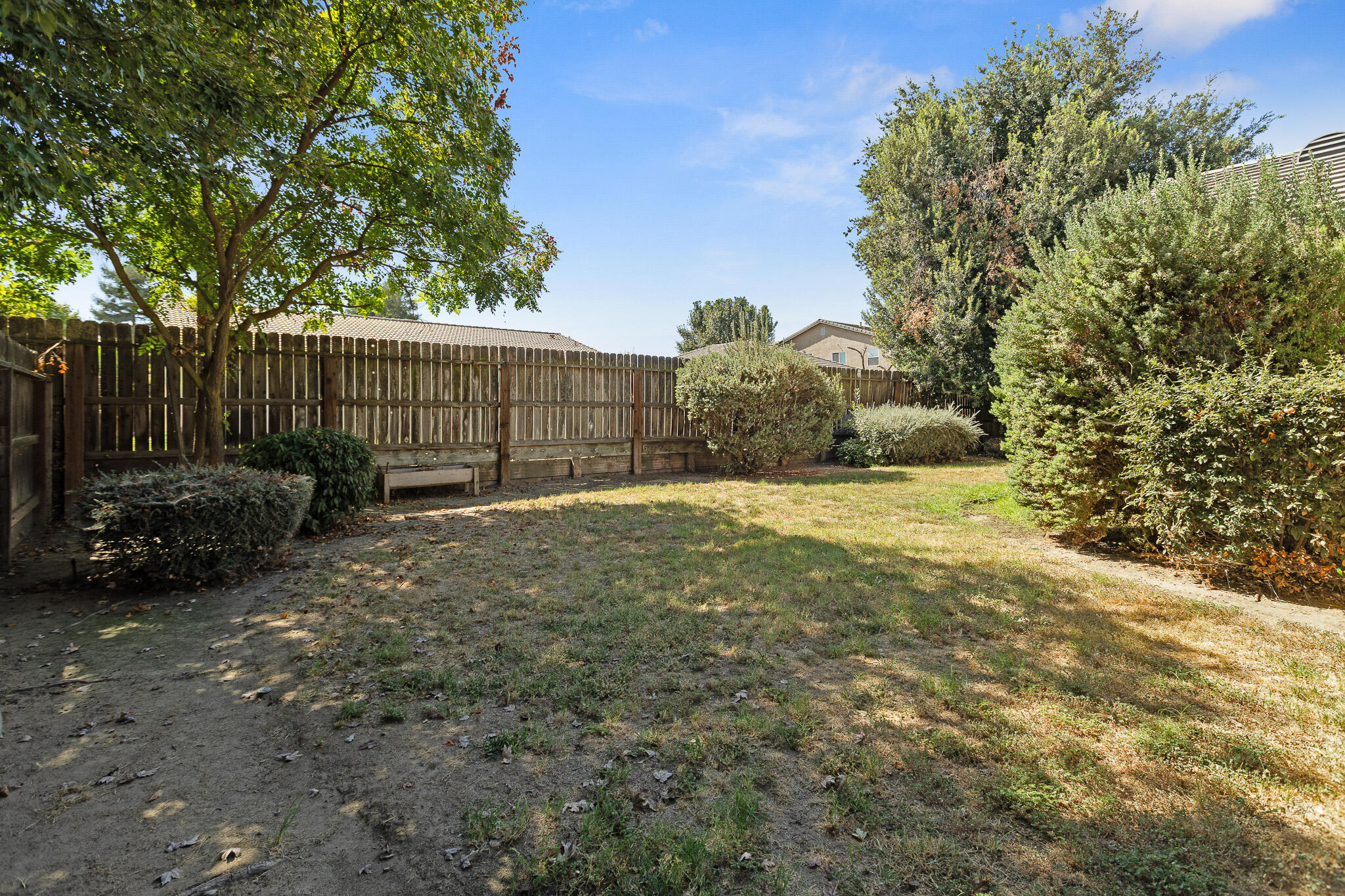 4039 W Buena Vista Ave, Visalia, CA 93291