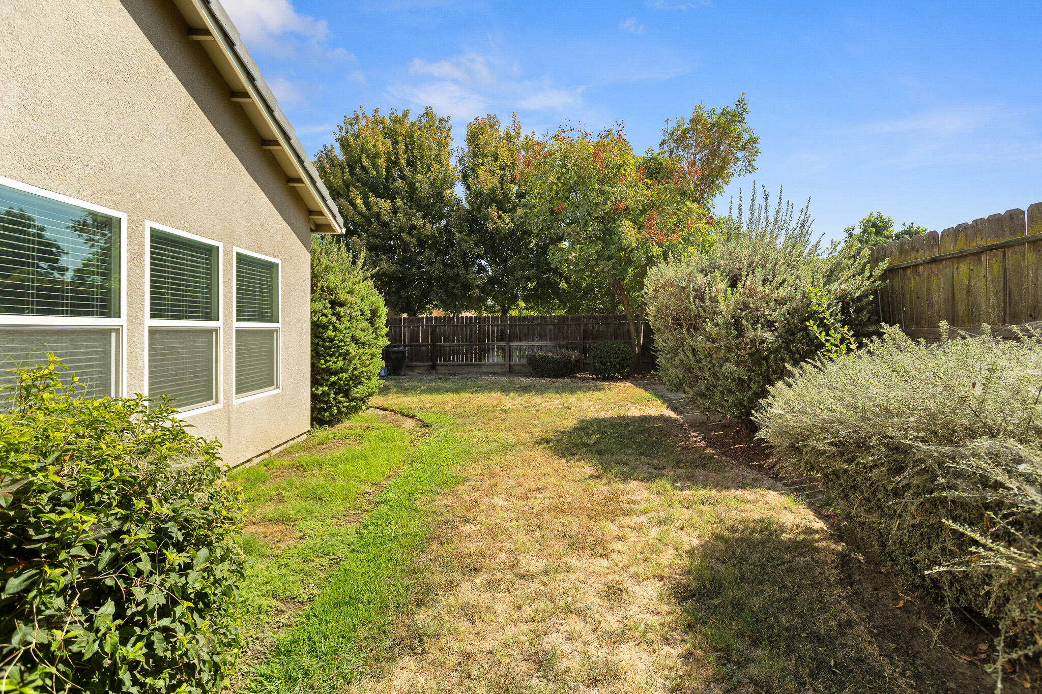 4039 W Buena Vista Ave, Visalia, CA 93291