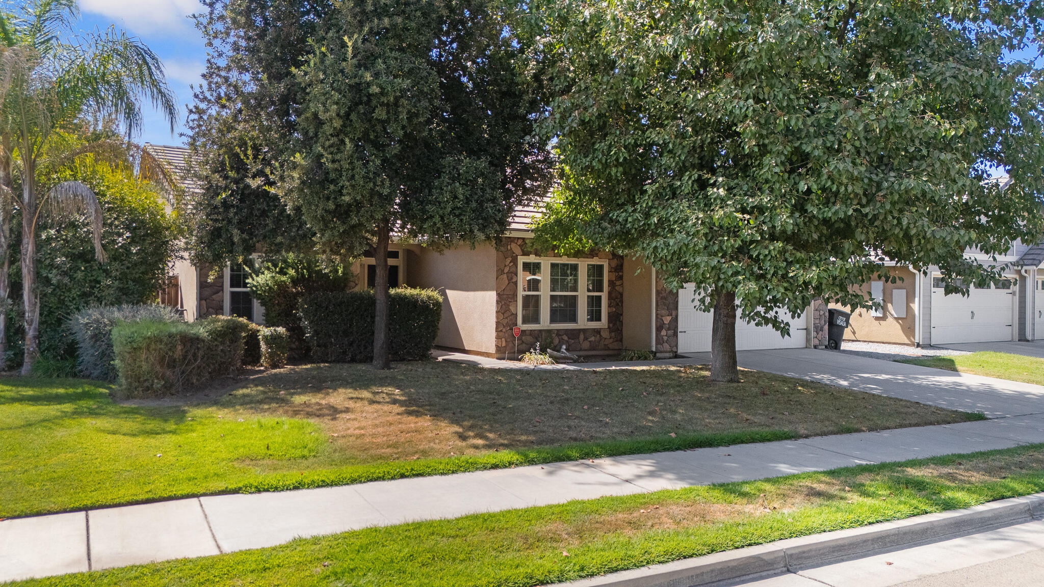 4039 W Buena Vista Ave, Visalia, CA 93291
