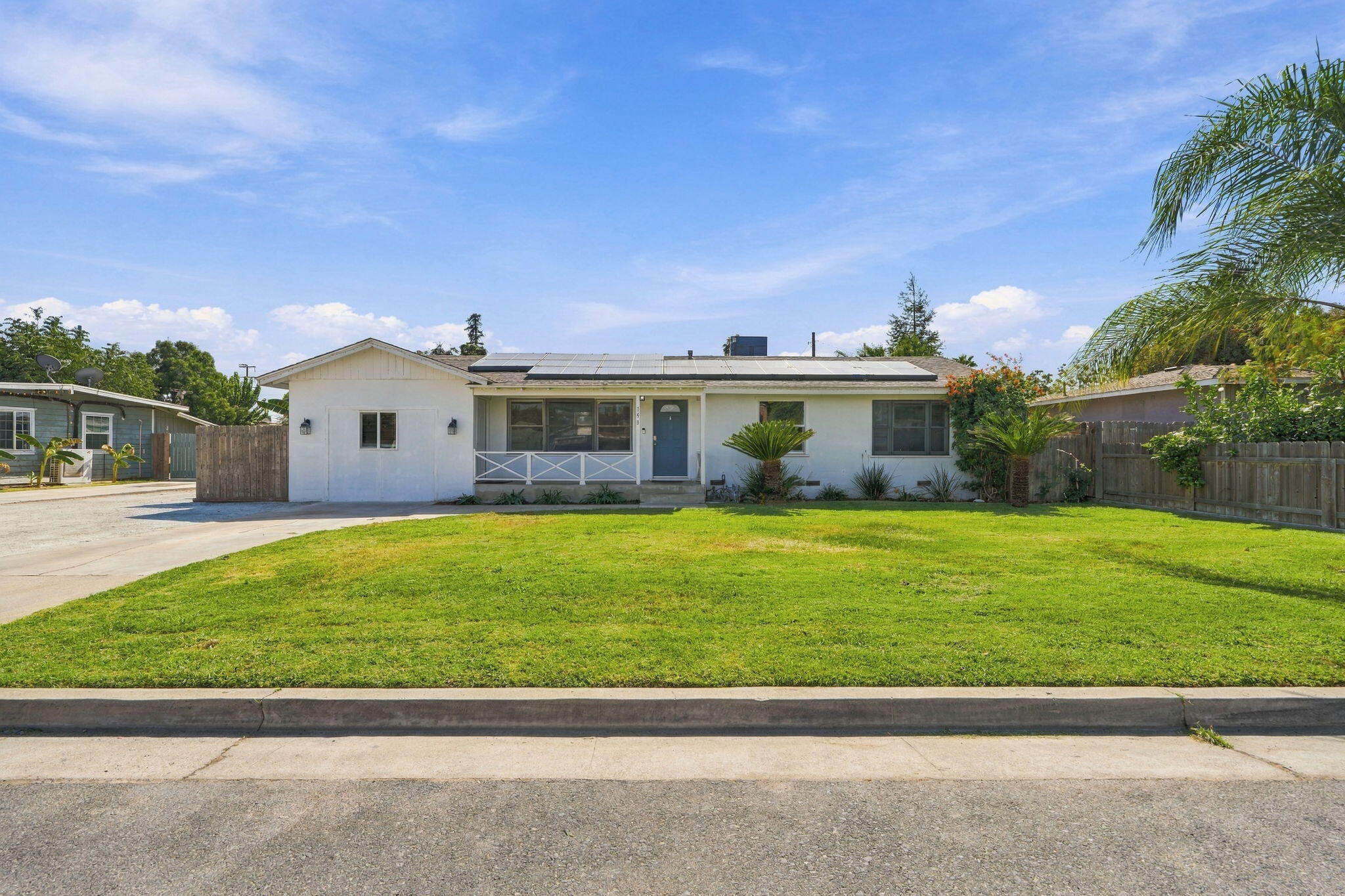 153 W Lois Ave, Tulare, CA 93274