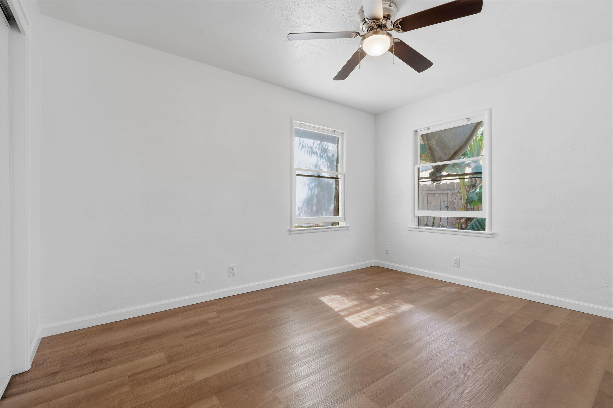 153 W Lois Ave, Tulare, CA 93274