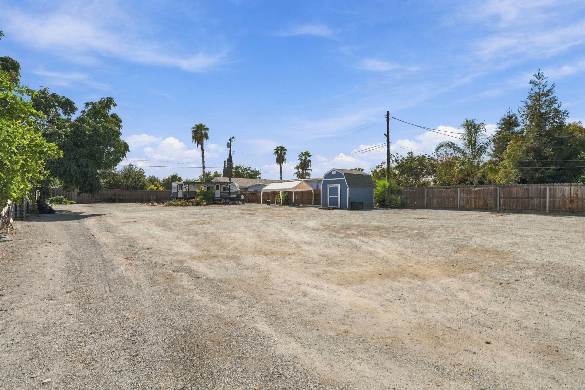 153 W Lois Ave, Tulare, CA 93274