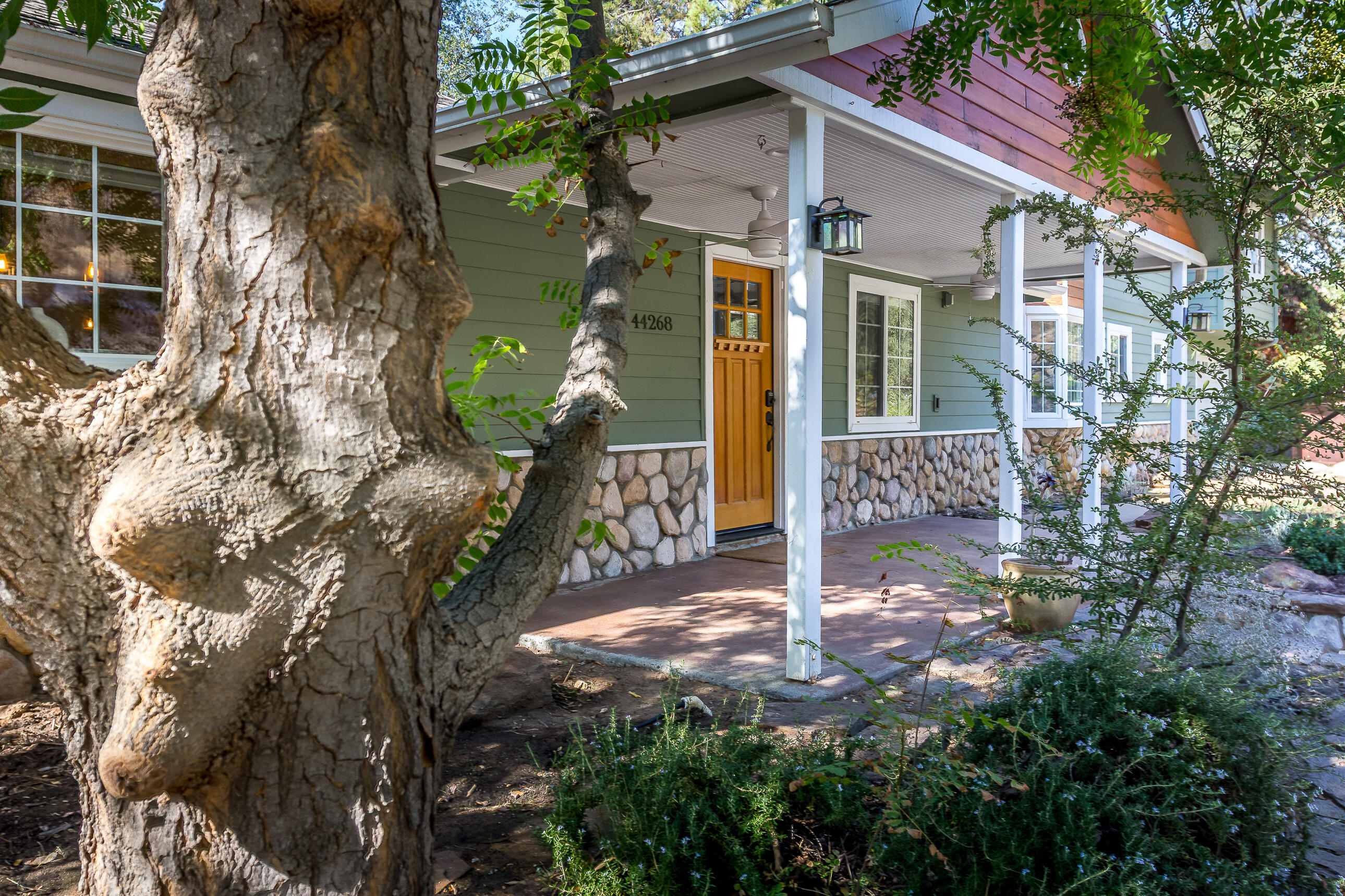 44268 Kaweah River Dr, Three Rivers, CA 93271