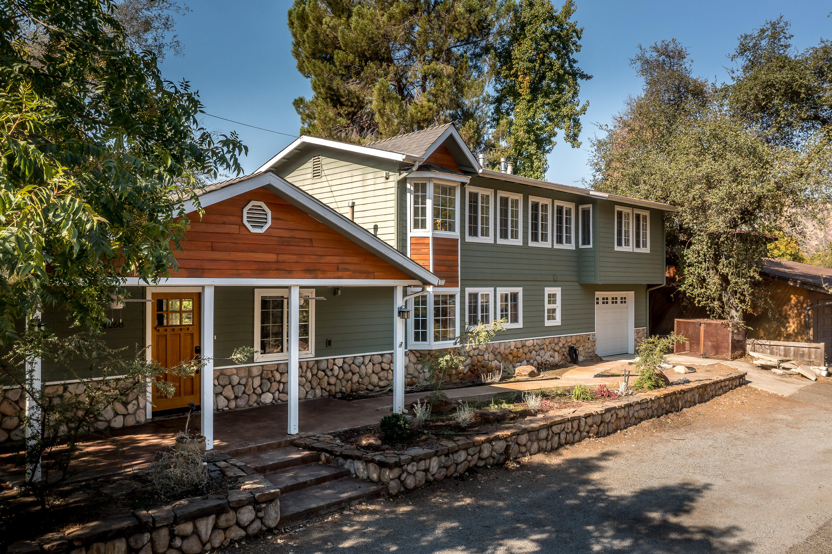 44268 Kaweah River Dr, Three Rivers, CA 93271