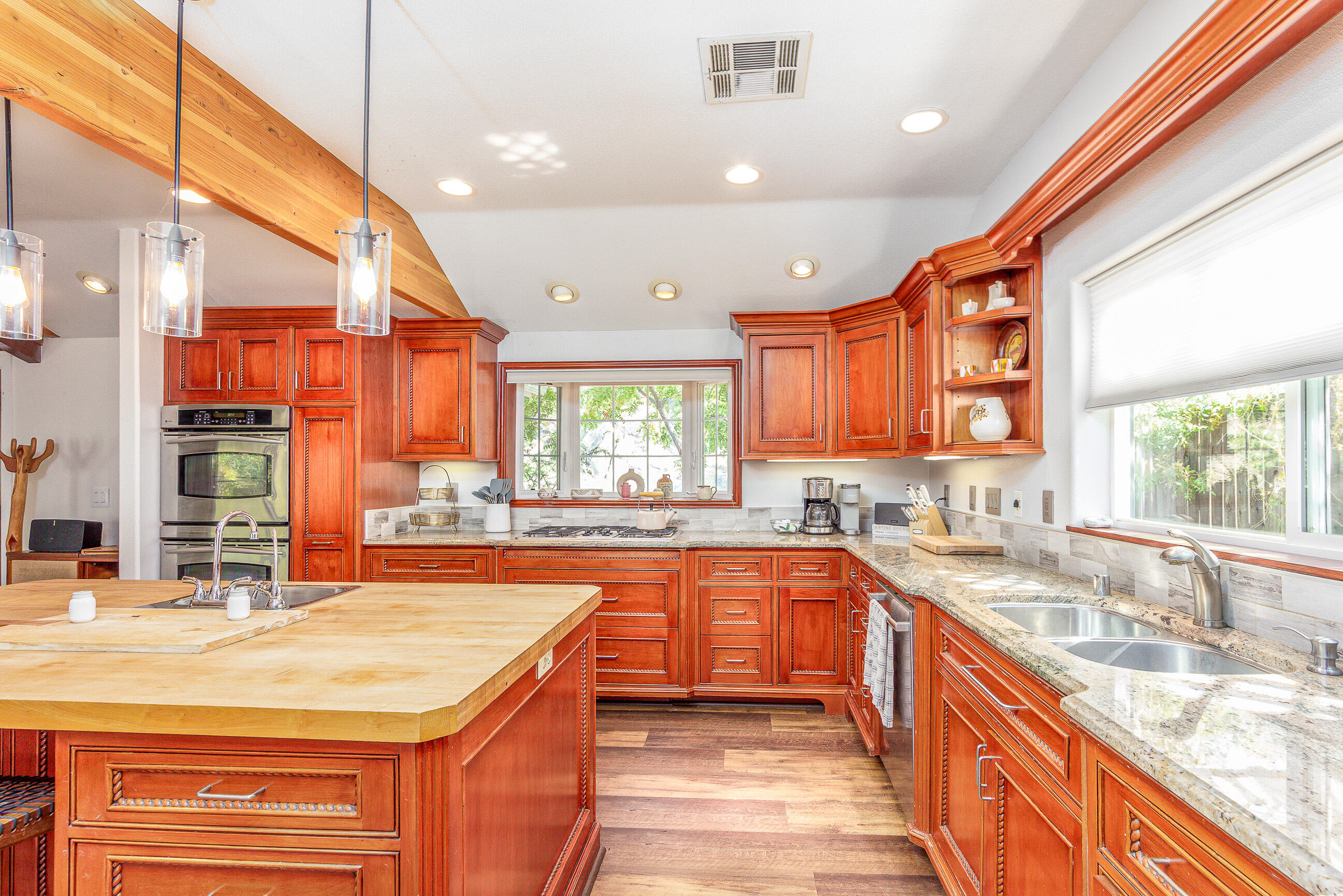 44268 Kaweah River Dr, Three Rivers, CA 93271