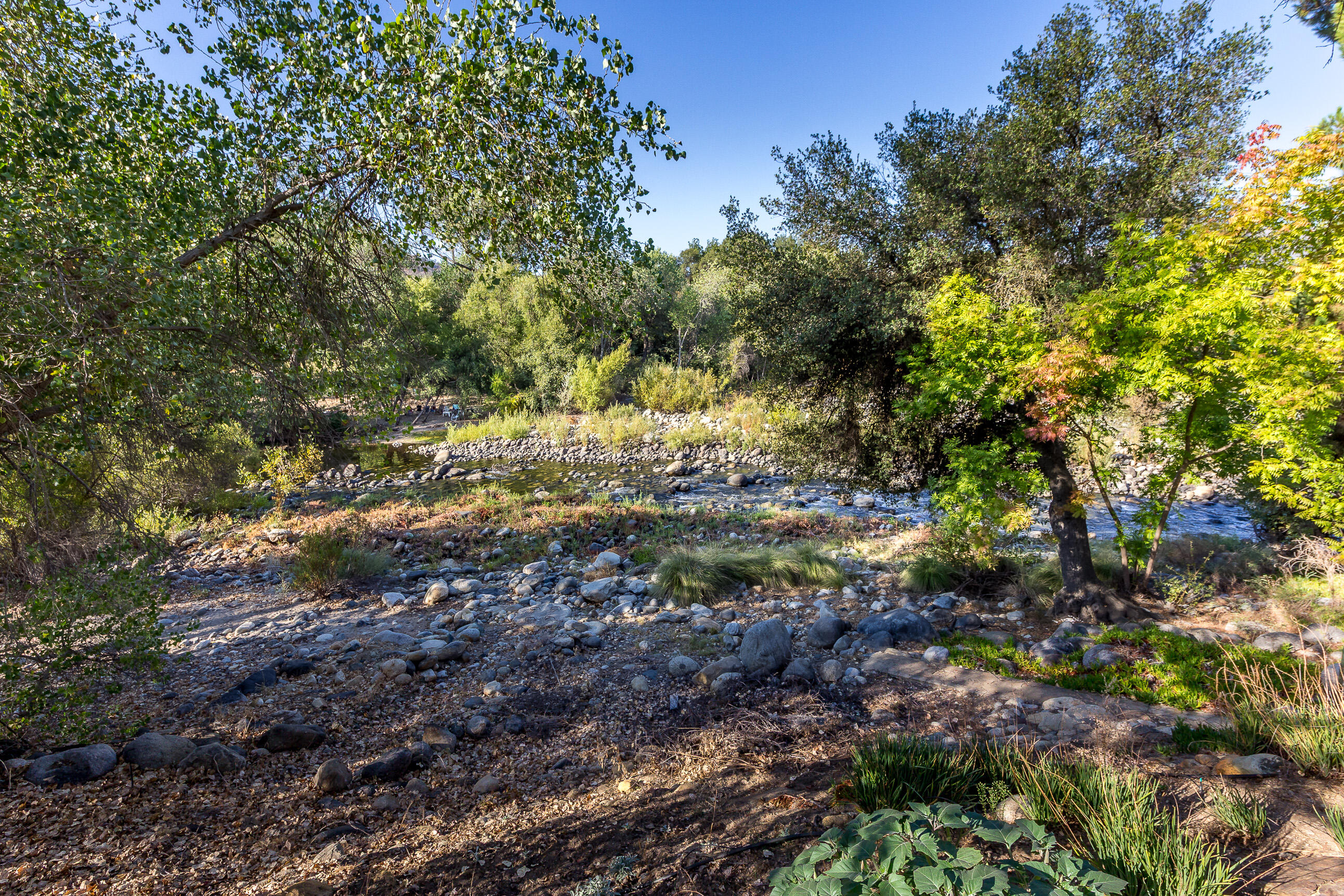 44268 Kaweah River Dr, Three Rivers, CA 93271