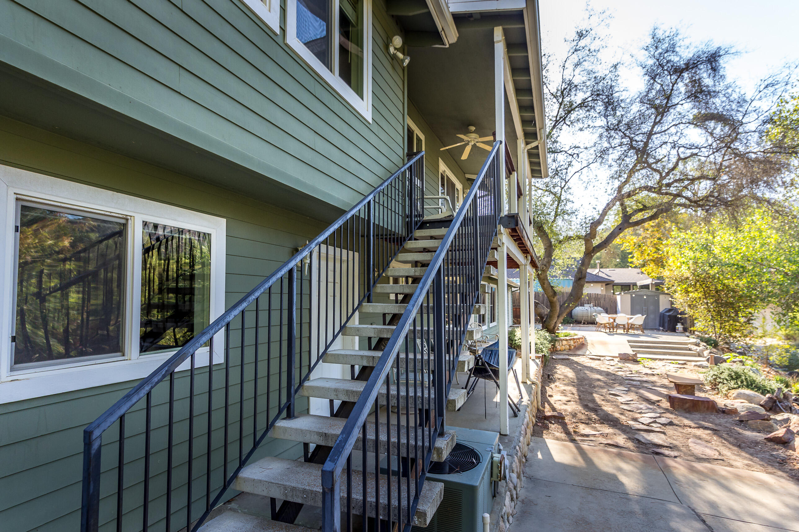 44268 Kaweah River Dr, Three Rivers, CA 93271