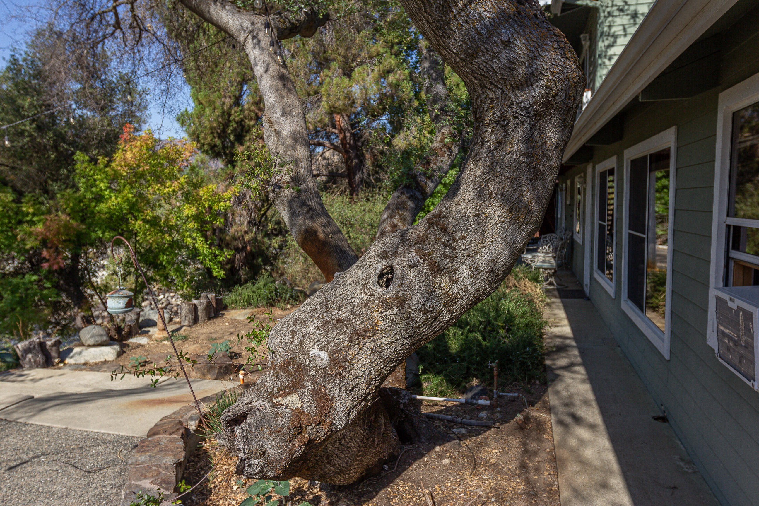 44268 Kaweah River Dr, Three Rivers, CA 93271