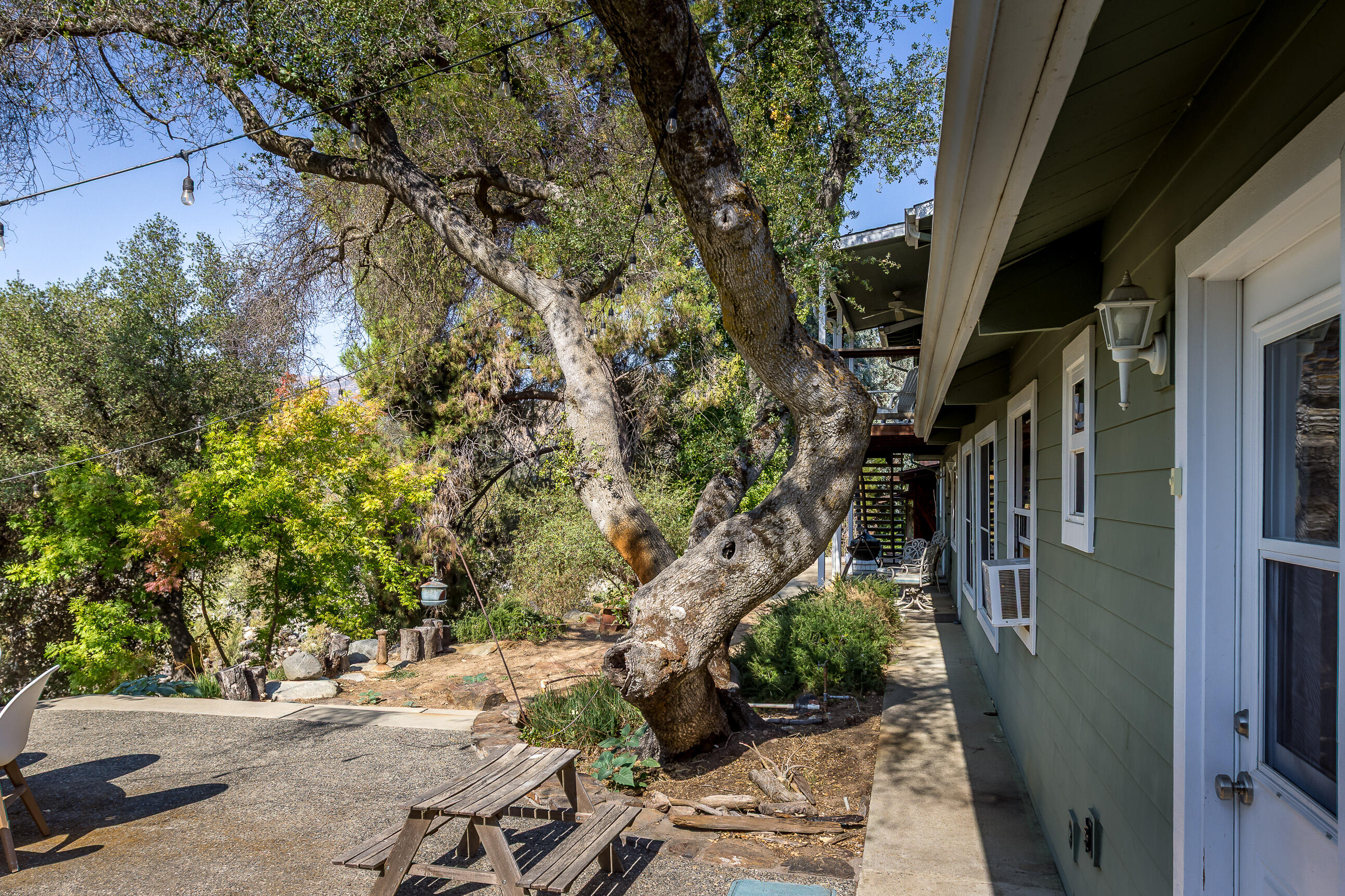 44268 Kaweah River Dr, Three Rivers, CA 93271
