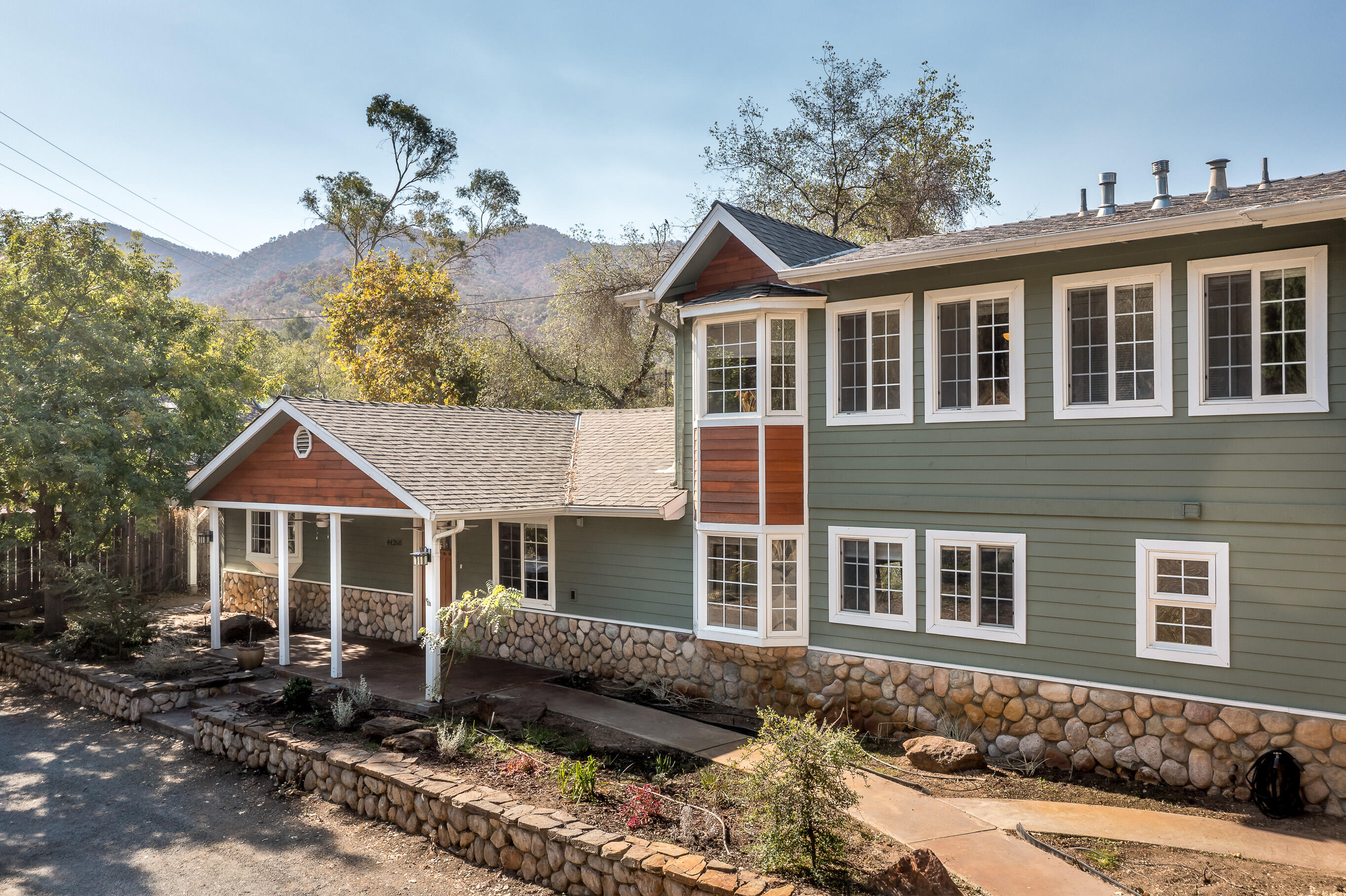 44268 Kaweah River Dr, Three Rivers, CA 93271