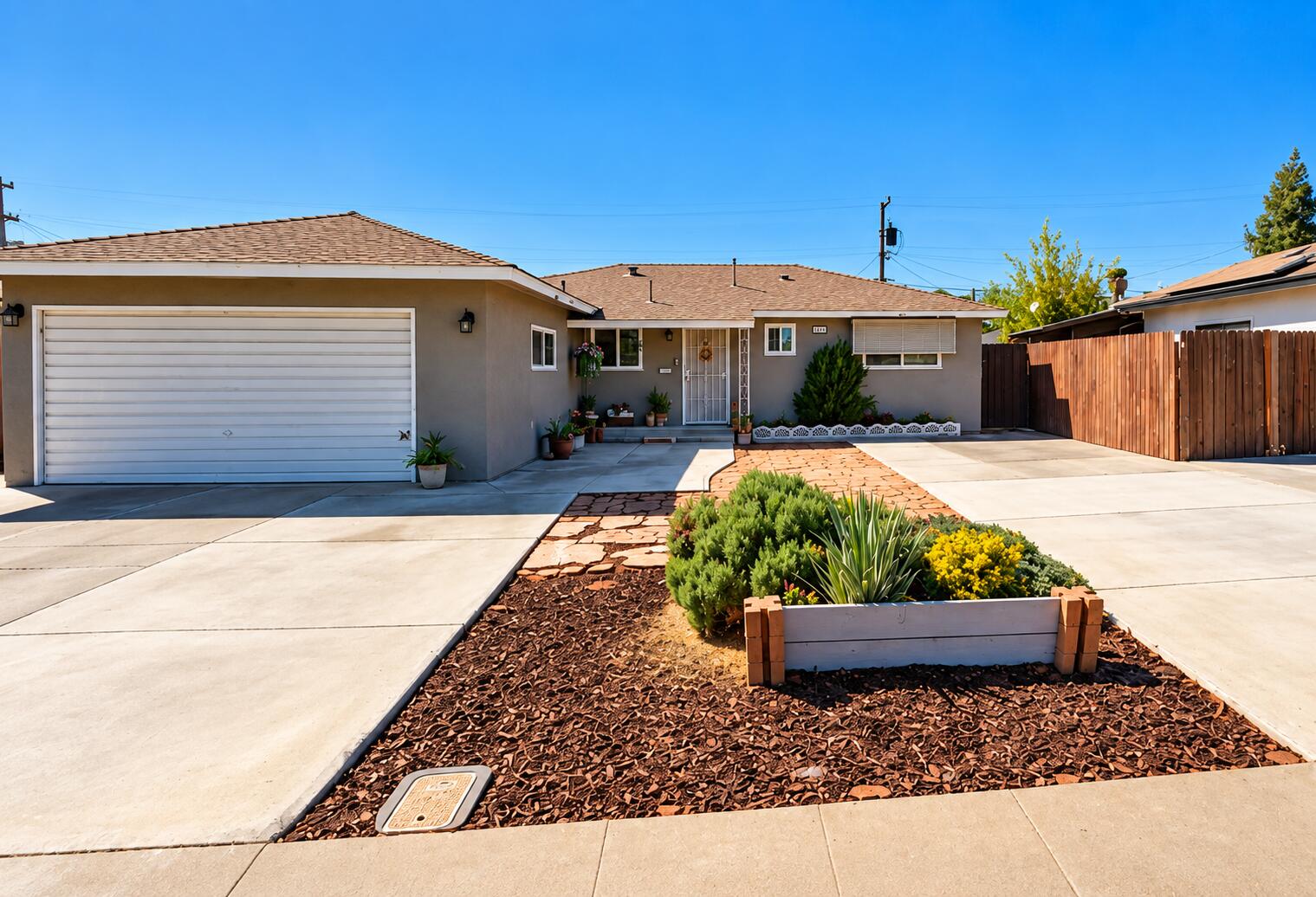 1234 Karen Ave, Clovis, CA 93612