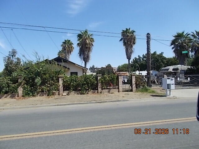 15634 Beechwood, Ivanhoe, CA 93235