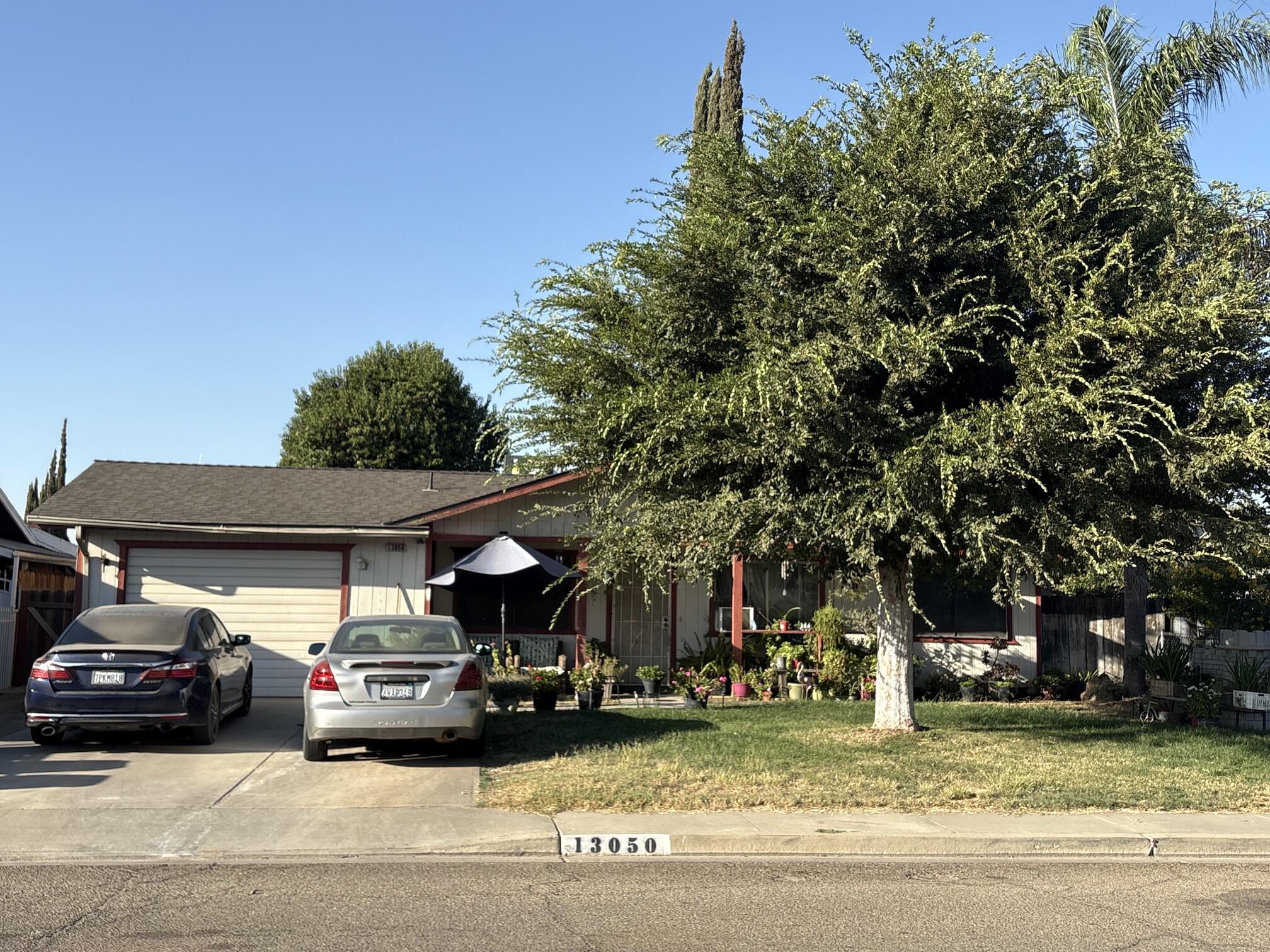 13050 Merlo Ave, Cutler, CA 93615